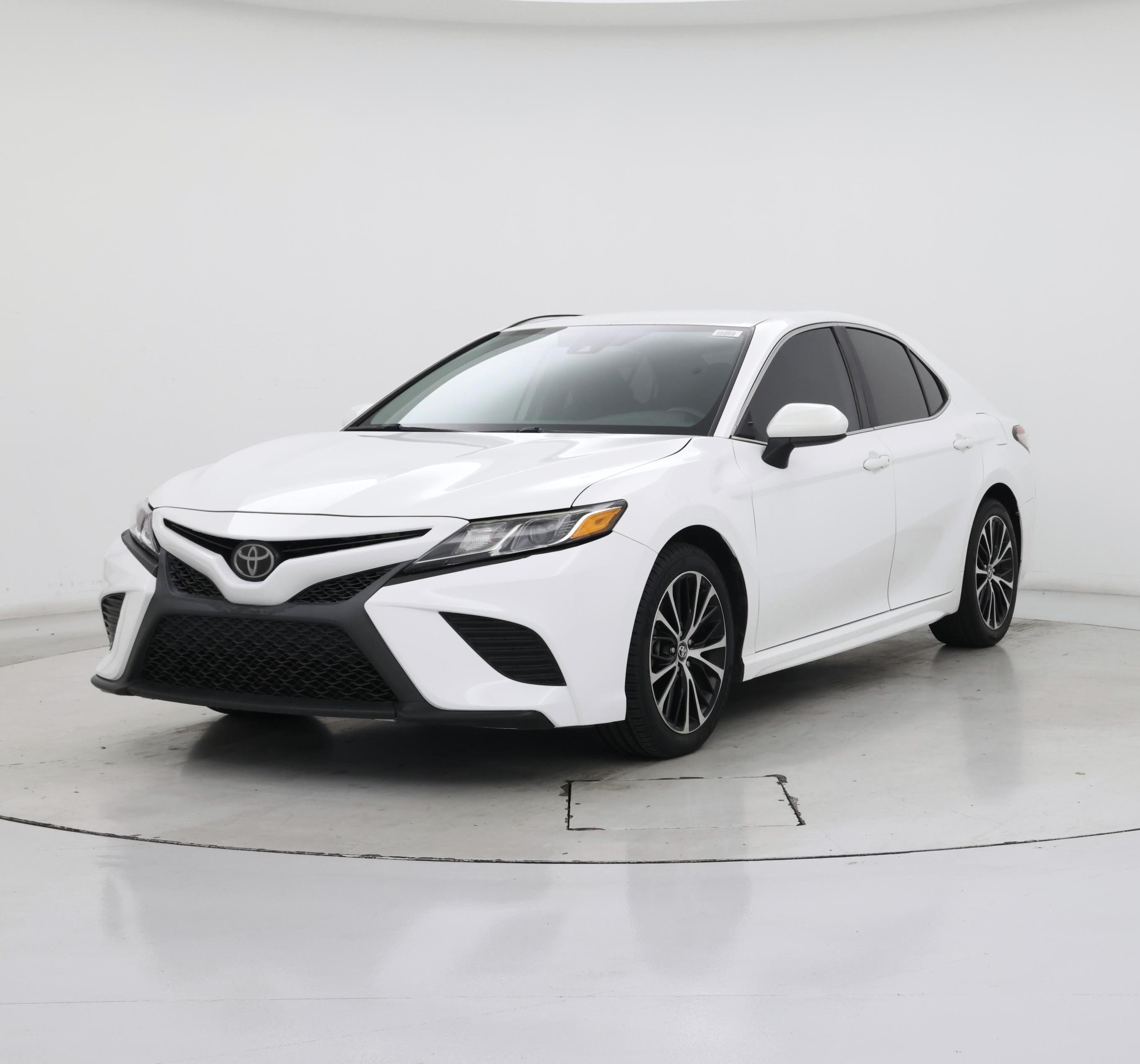 Thumbnail: 2019 Toyota Camry - 4