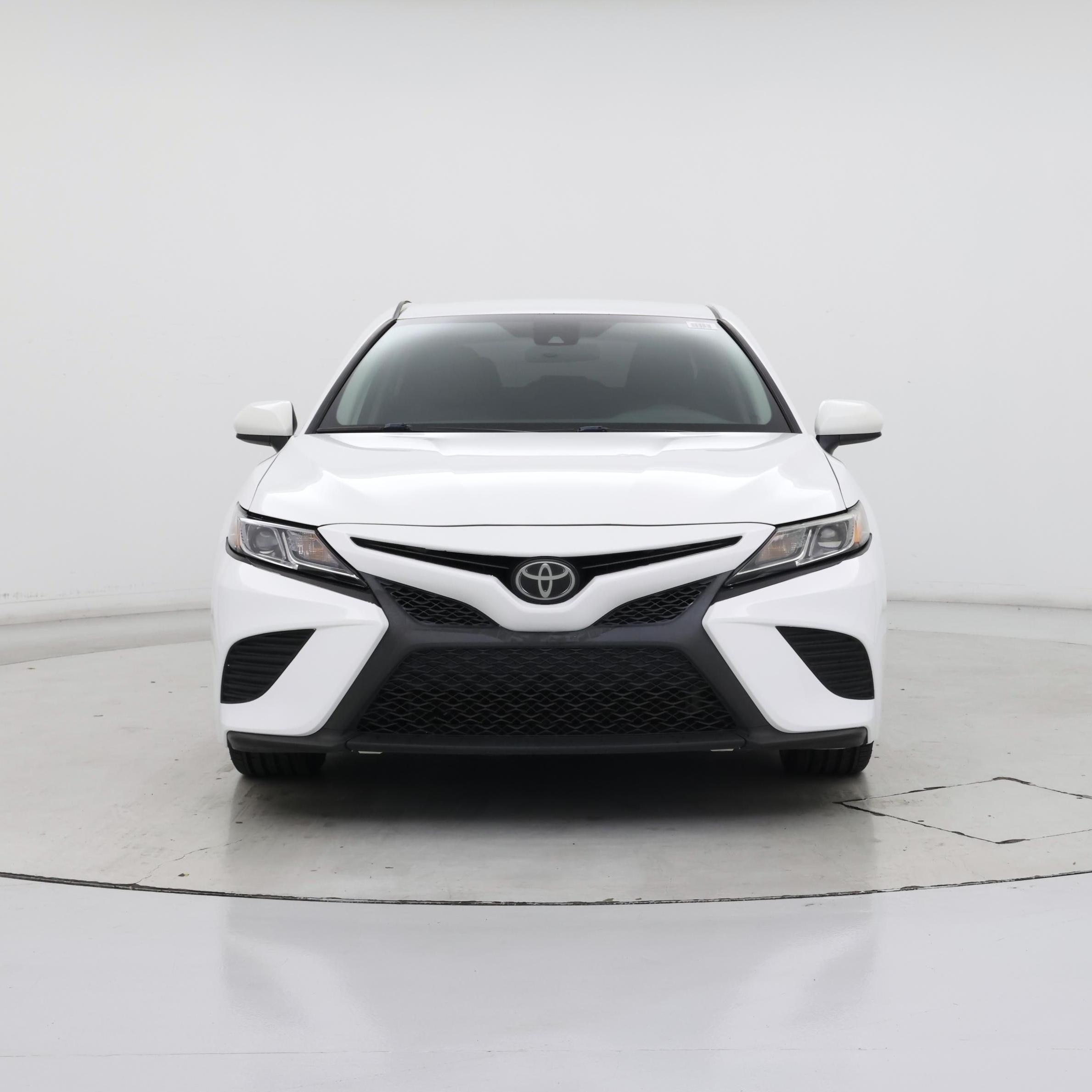 Thumbnail: 2019 Toyota Camry - 5