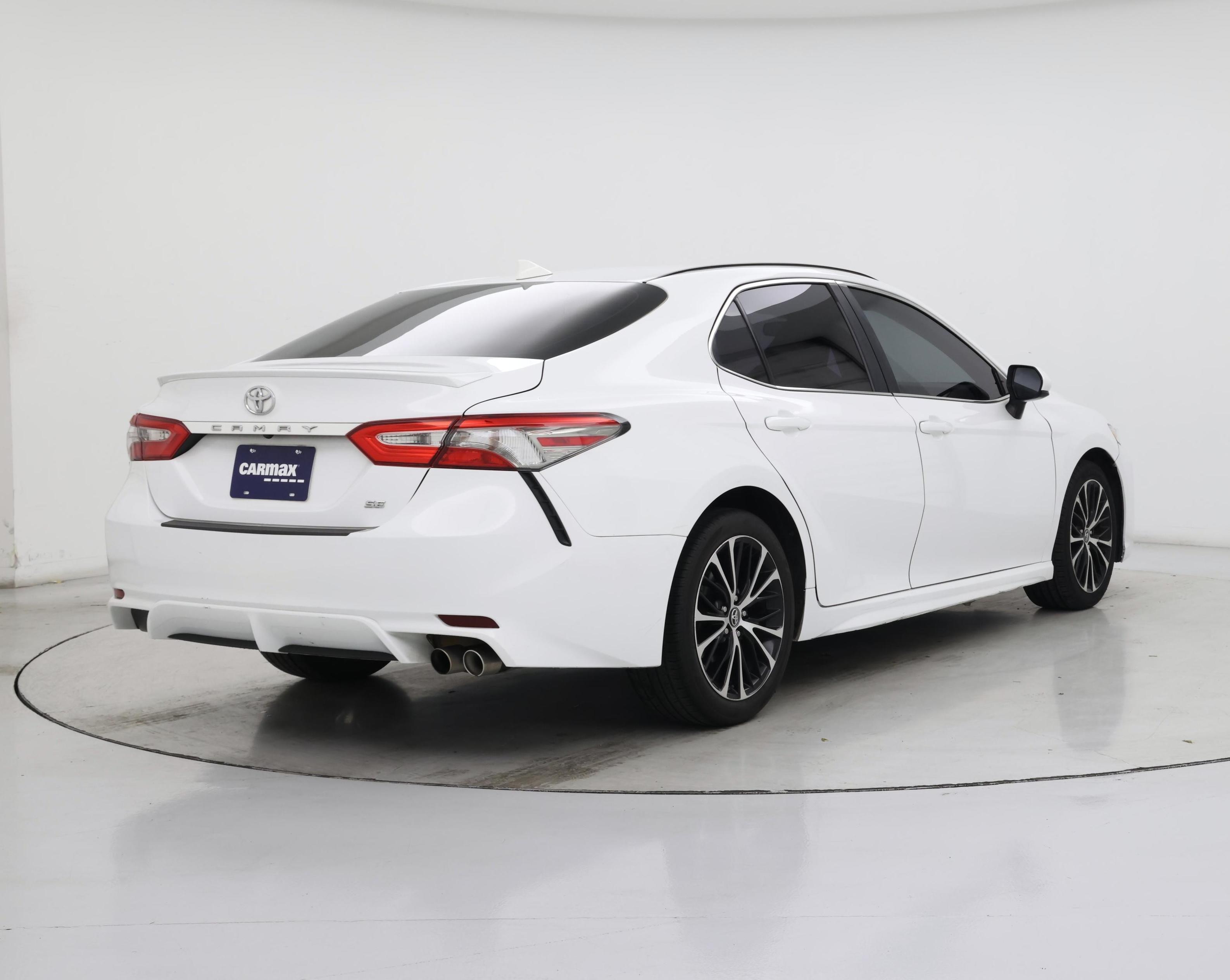 Thumbnail: 2019 Toyota Camry - 8