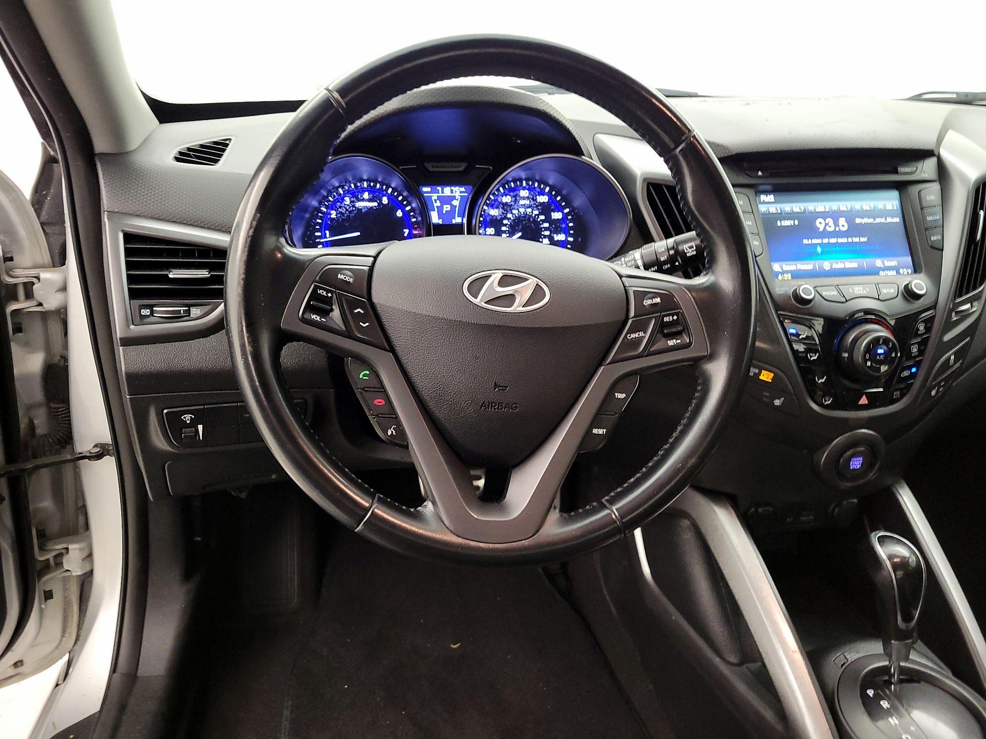 Thumbnail: 2014 Hyundai Veloster - 10