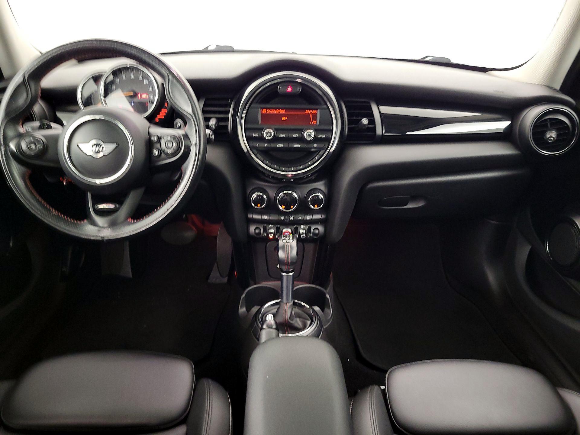 Thumbnail: 2016 MINI Cooper Hardtop - 9