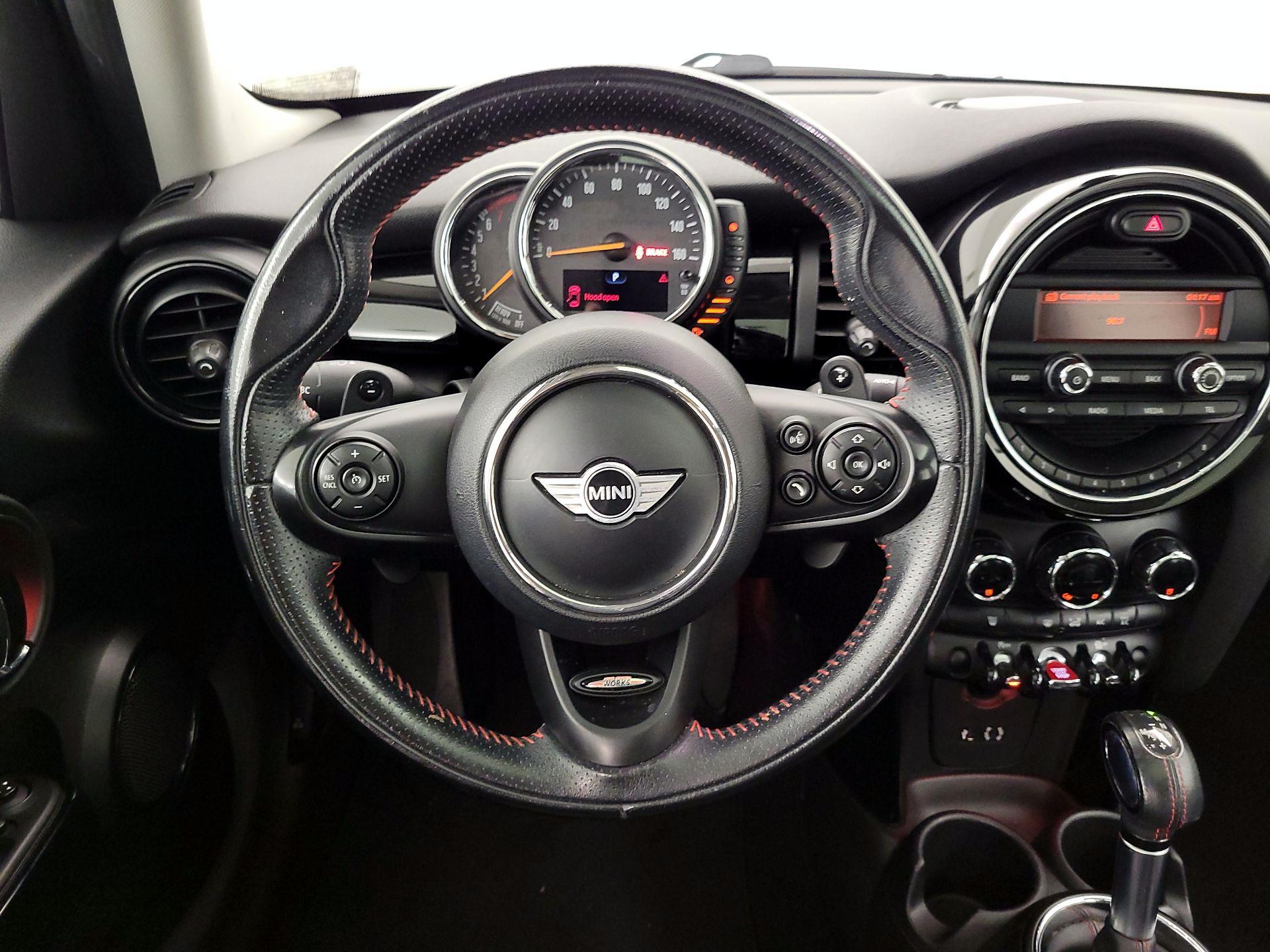 Thumbnail: 2016 MINI Cooper Hardtop - 10