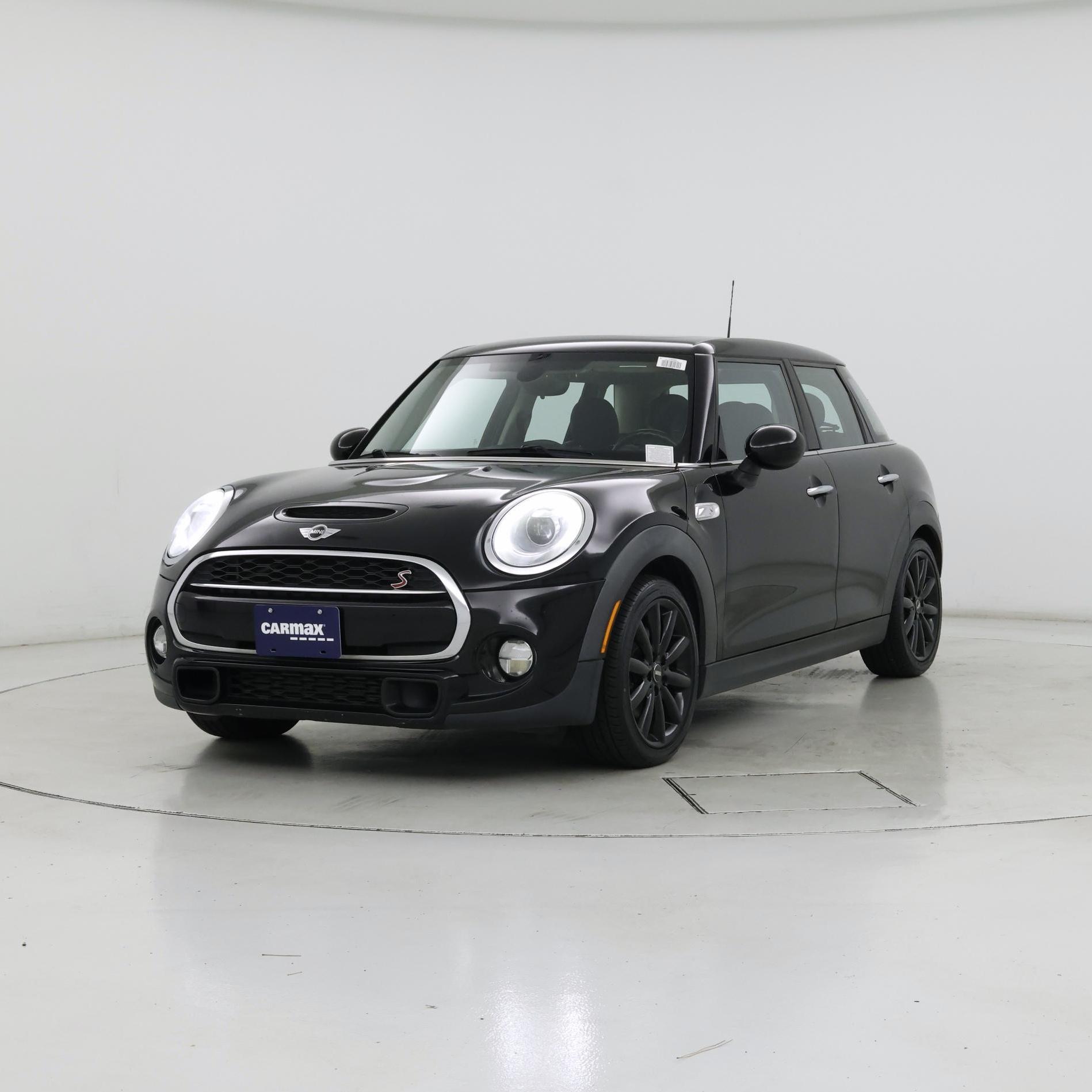 Thumbnail: 2016 MINI Cooper Hardtop - 4