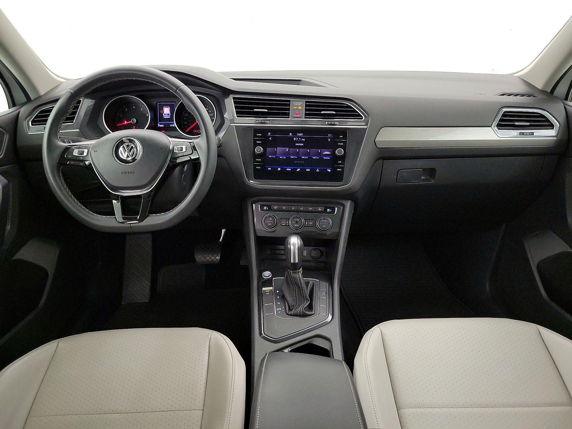 Thumbnail: 2021 Volkswagen Tiguan - 9