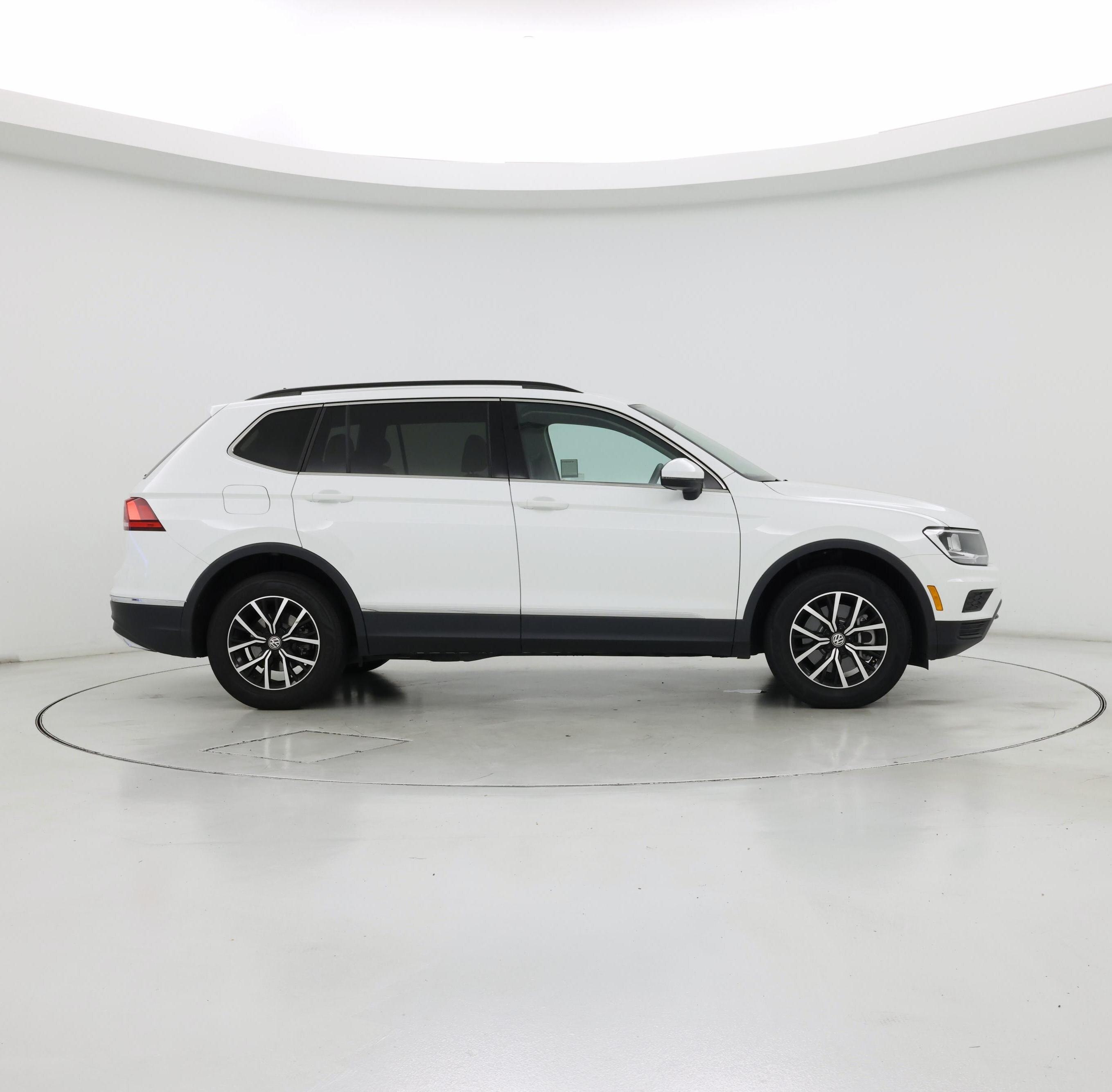 Thumbnail: 2021 Volkswagen Tiguan - 7