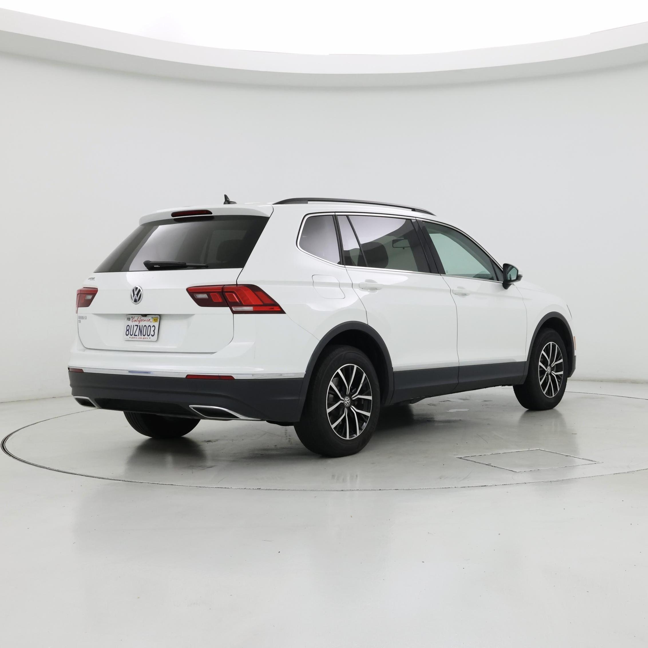 Thumbnail: 2021 Volkswagen Tiguan - 8