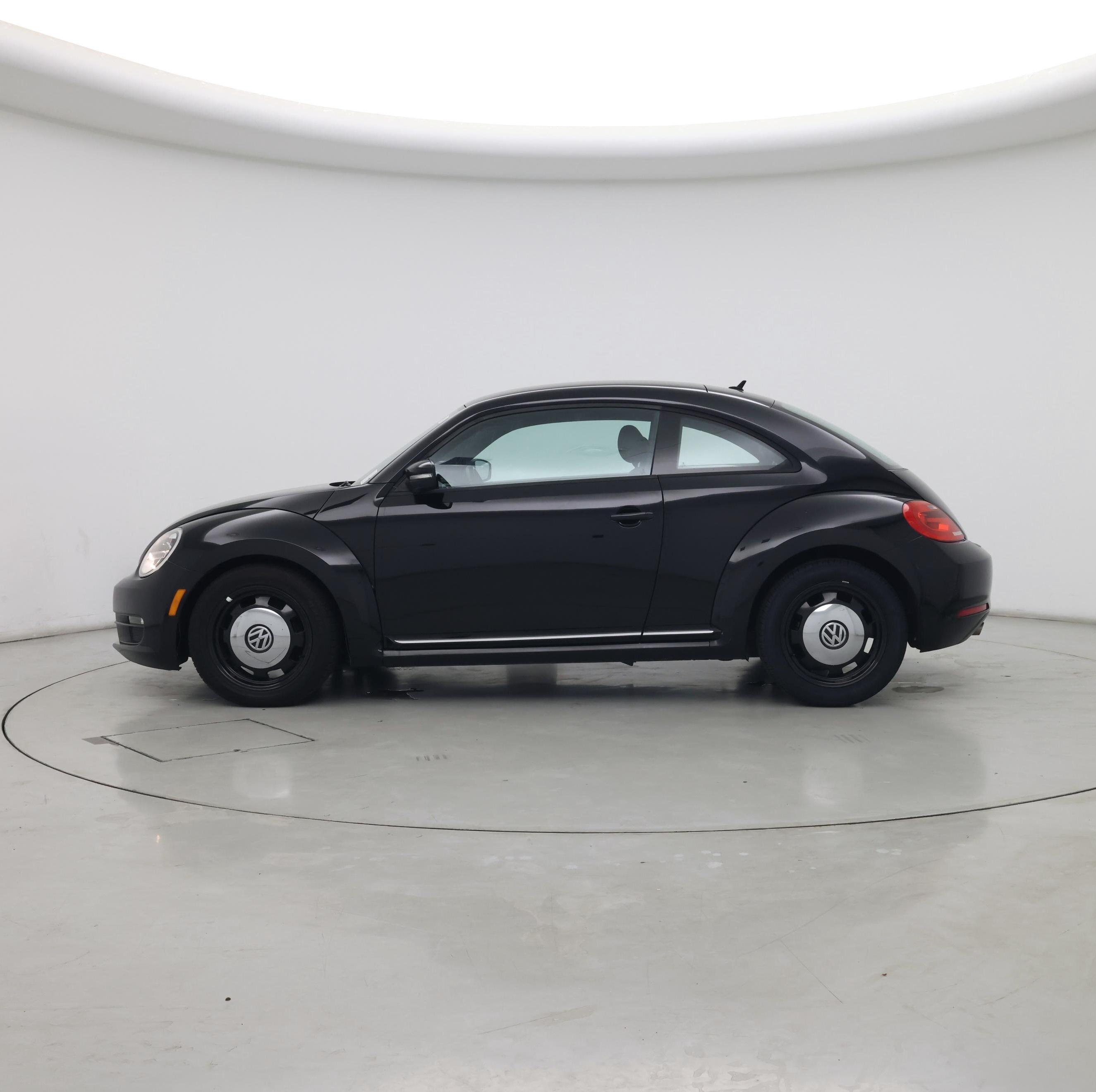 Thumbnail: 2013 Volkswagen Beetle - 3