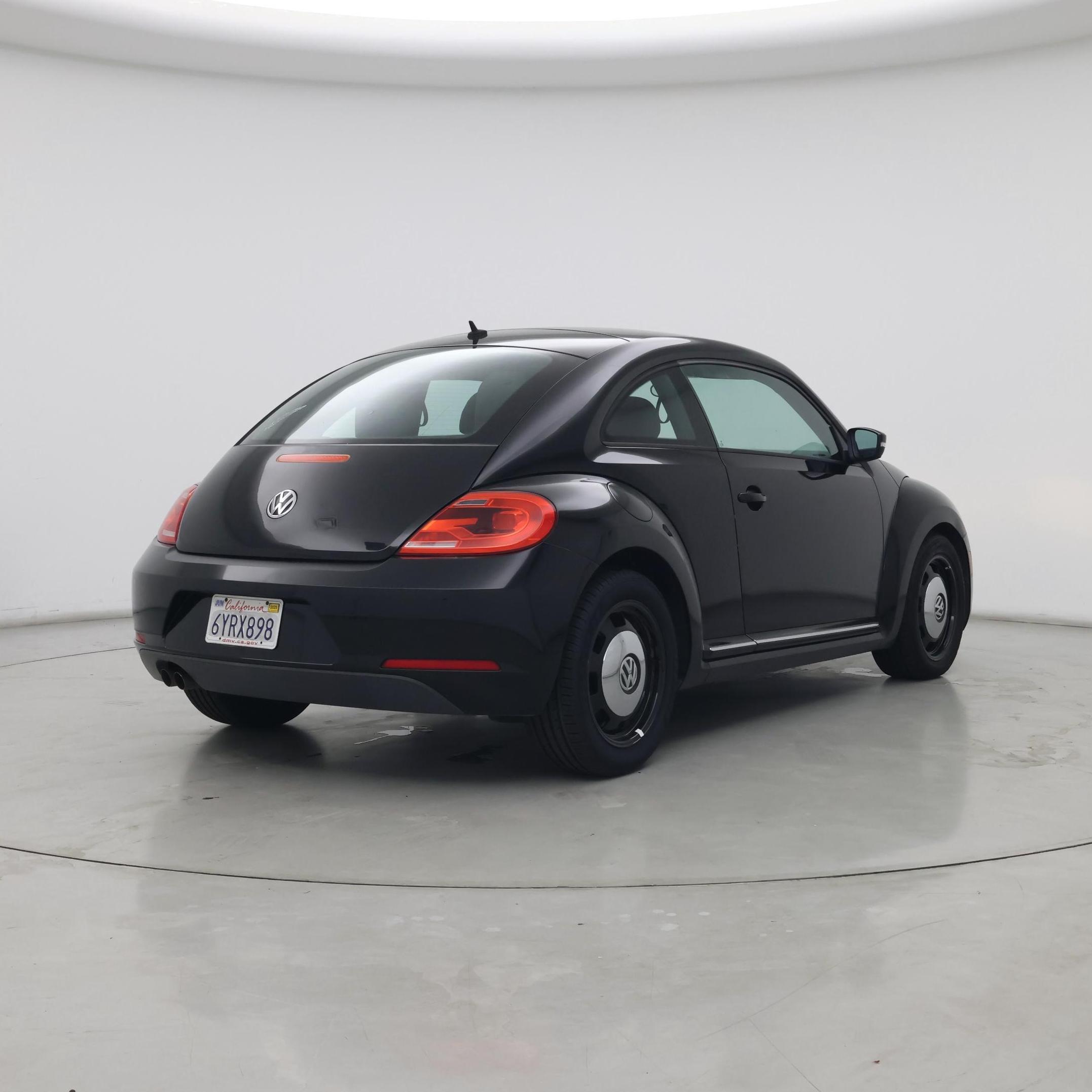 Thumbnail: 2013 Volkswagen Beetle - 8