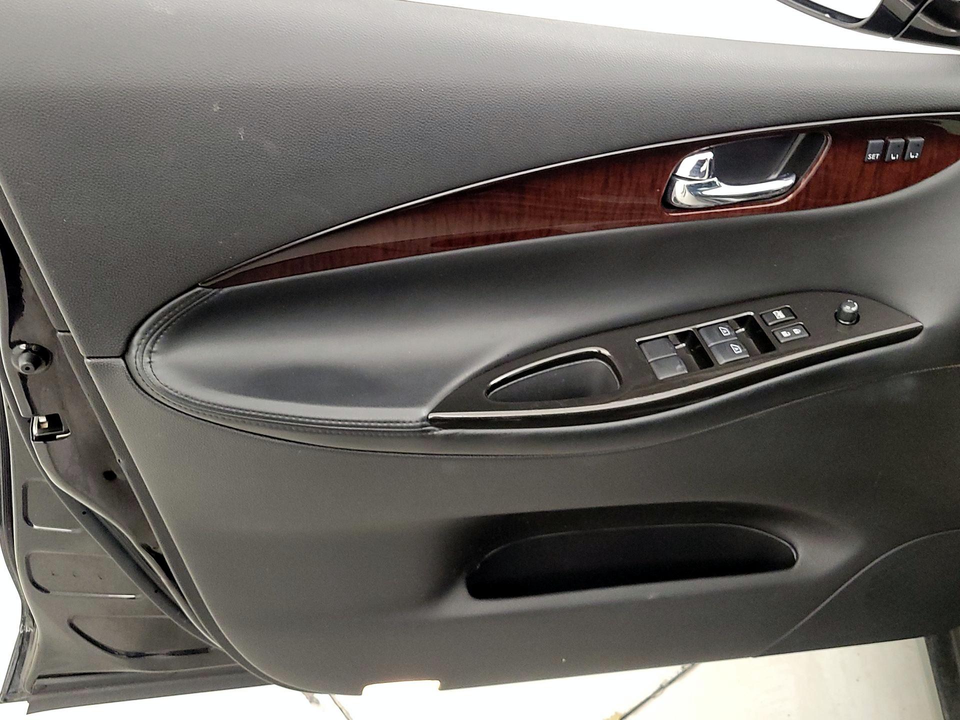 Thumbnail: 2017 INFINITI QX50 - 12