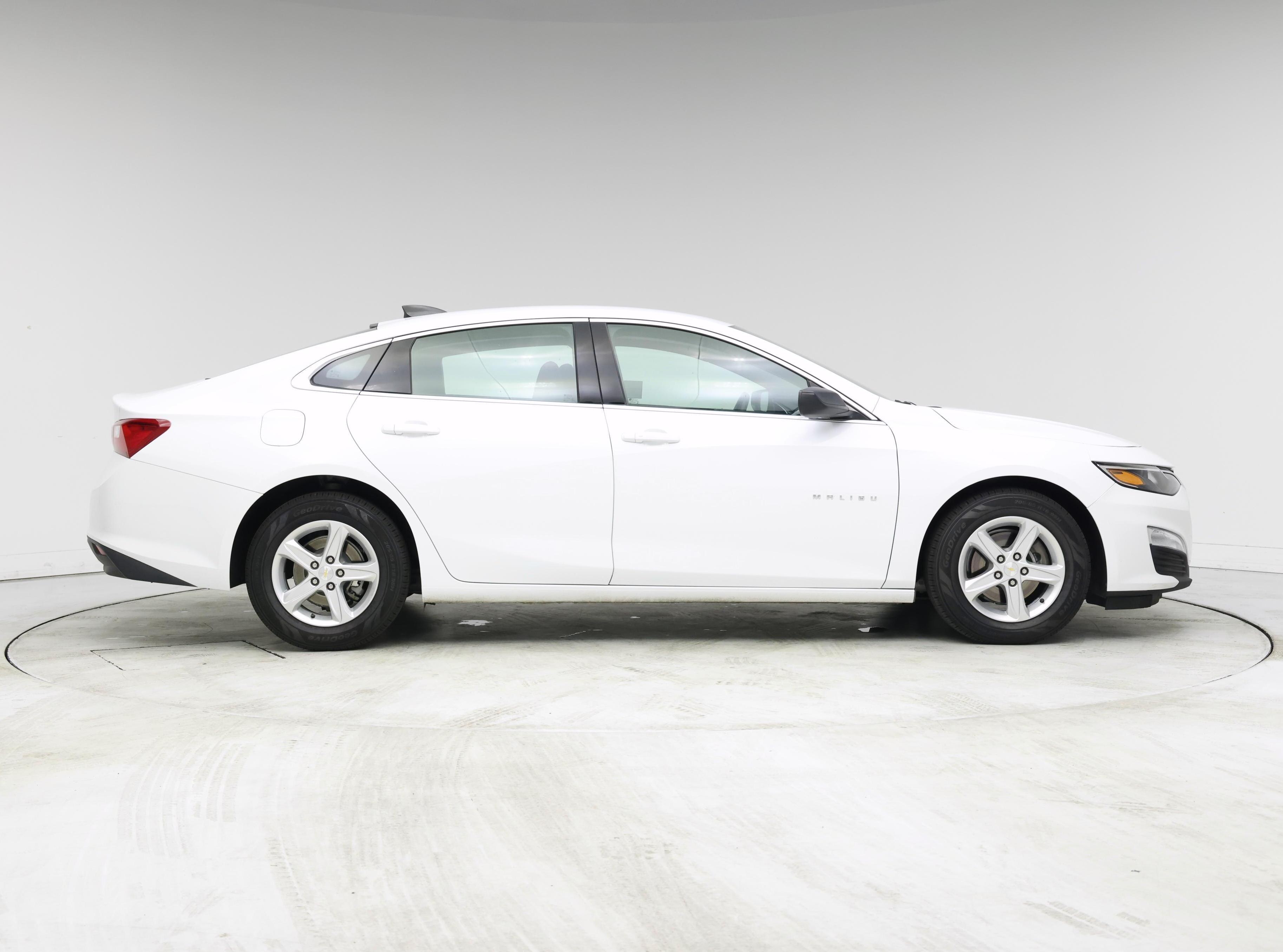 Thumbnail: 2023 Chevrolet Malibu - 7
