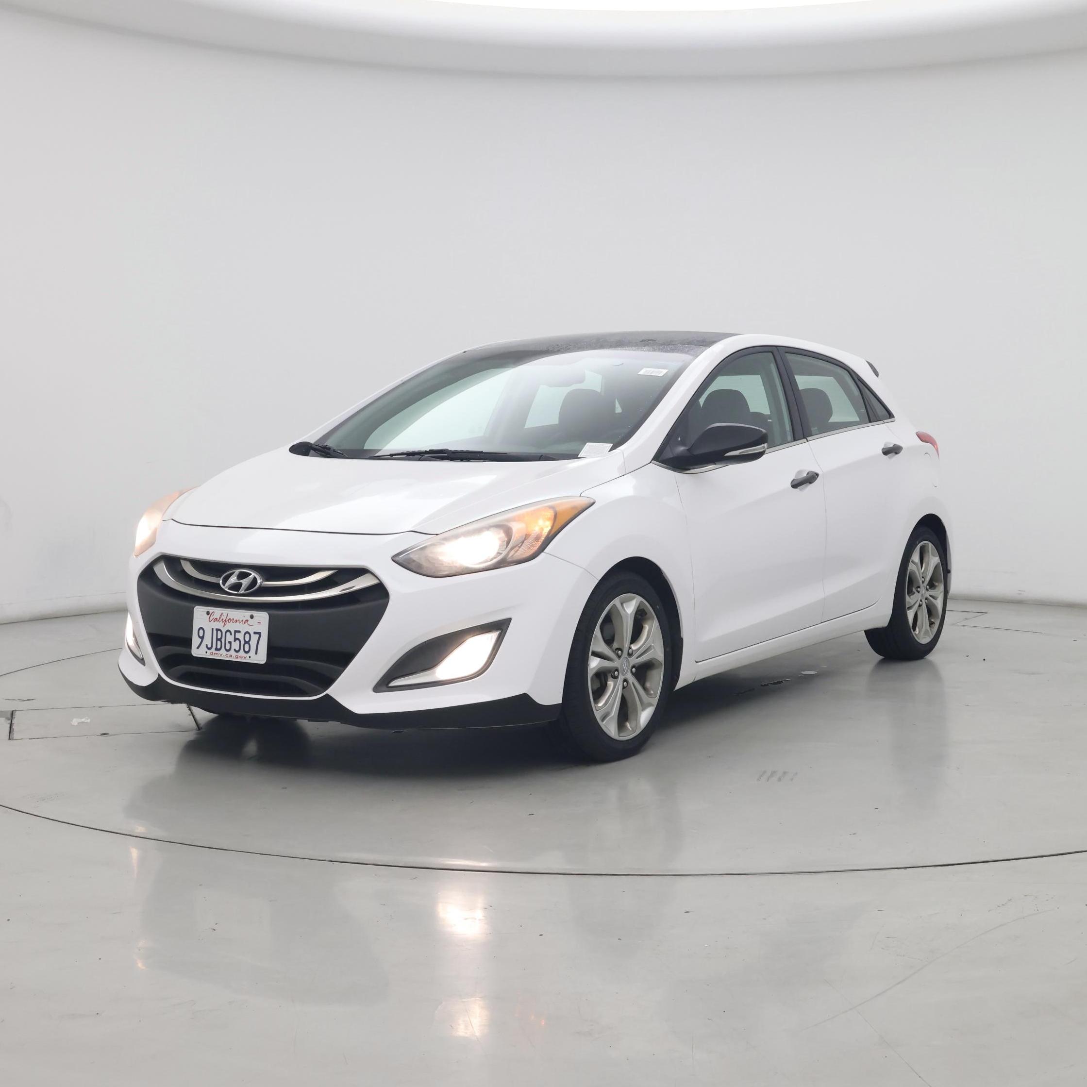 Thumbnail: 2013 Hyundai Elantra - 4