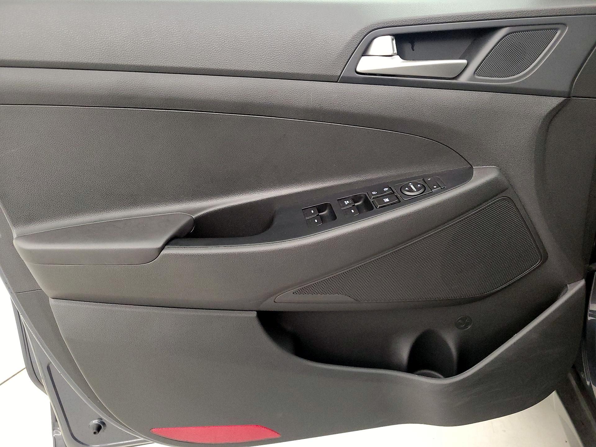 Thumbnail: 2020 Hyundai Tucson - 12