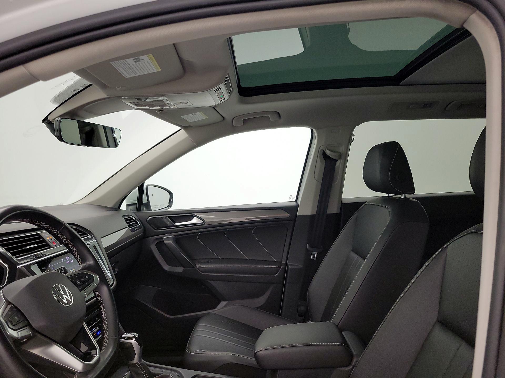 Thumbnail: 2022 Volkswagen Tiguan - 19