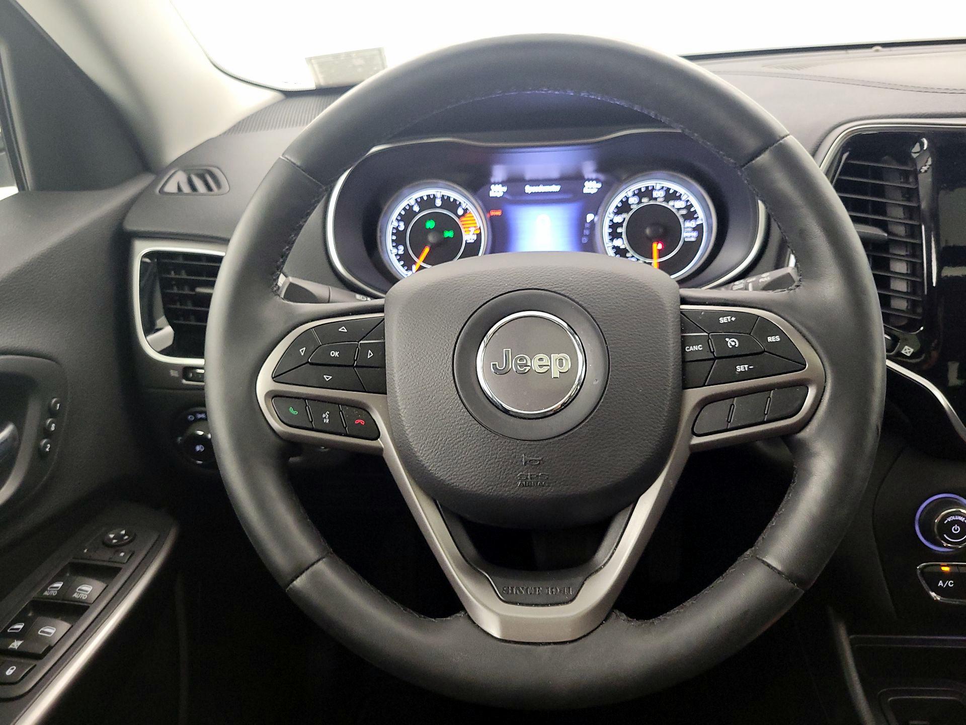 Thumbnail: 2019 Jeep Cherokee - 10