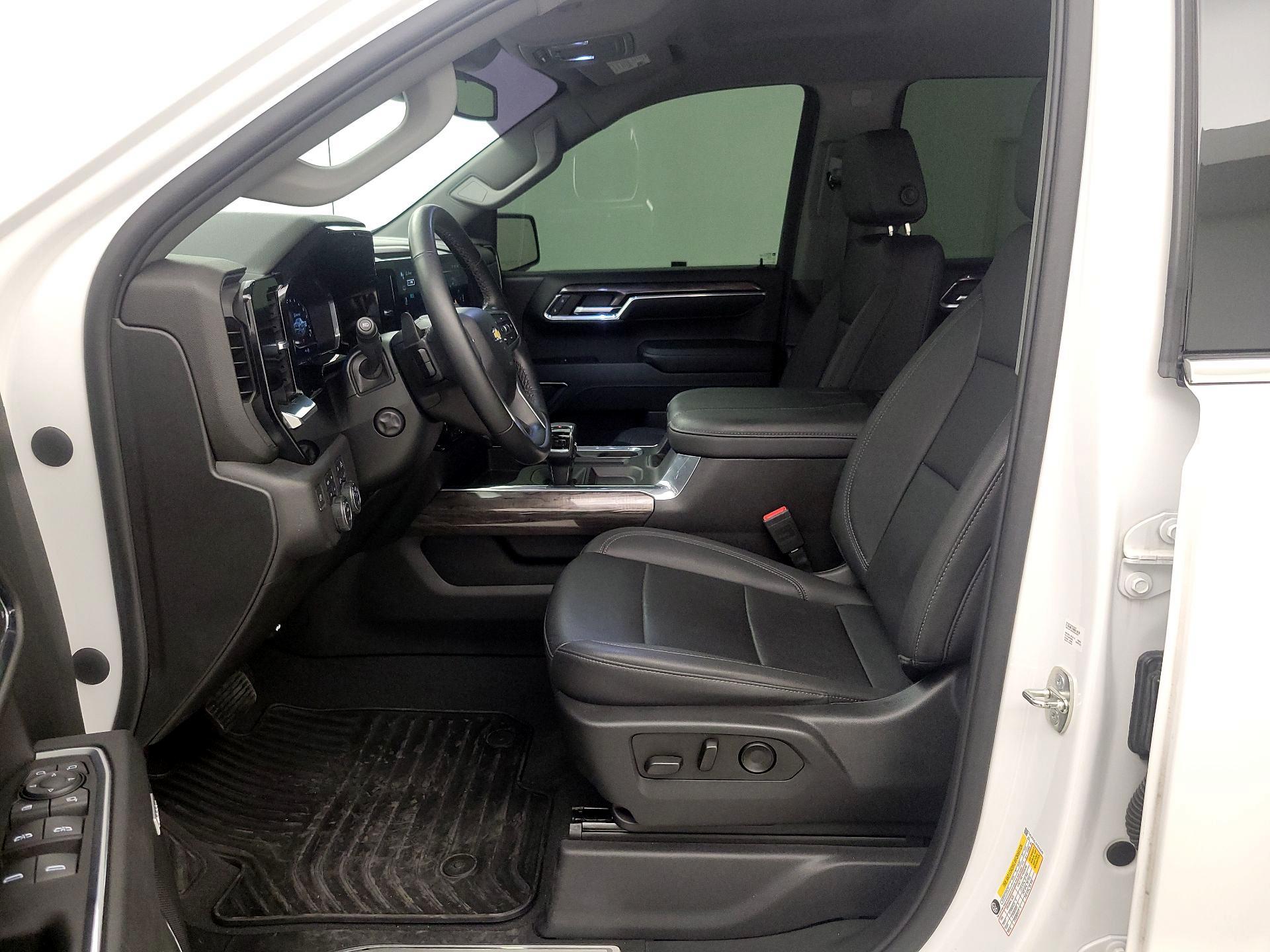 Thumbnail: 2023 Chevrolet Silverado 1500 - 11