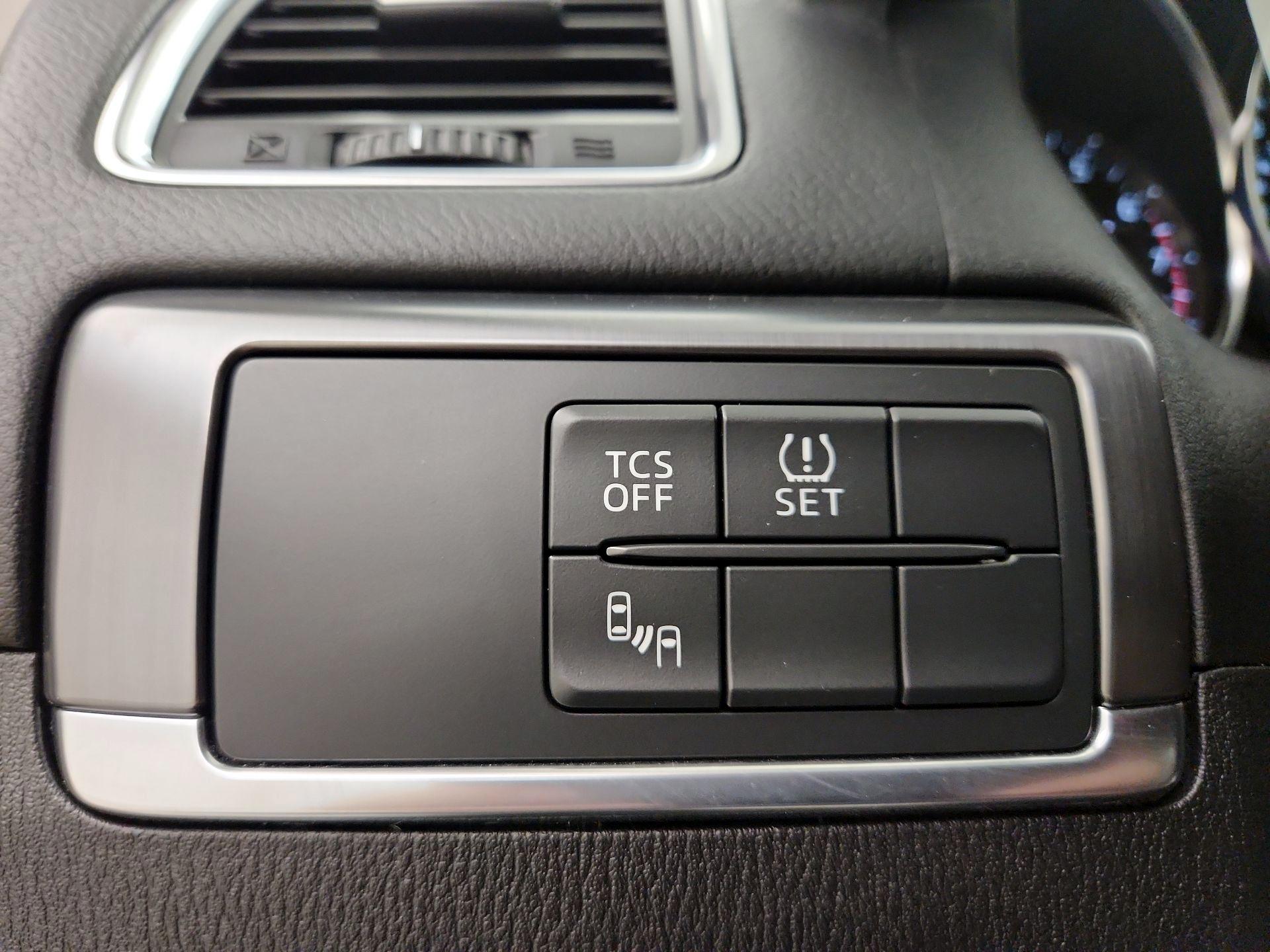 Thumbnail: 2016 Mazda CX-5 - 13