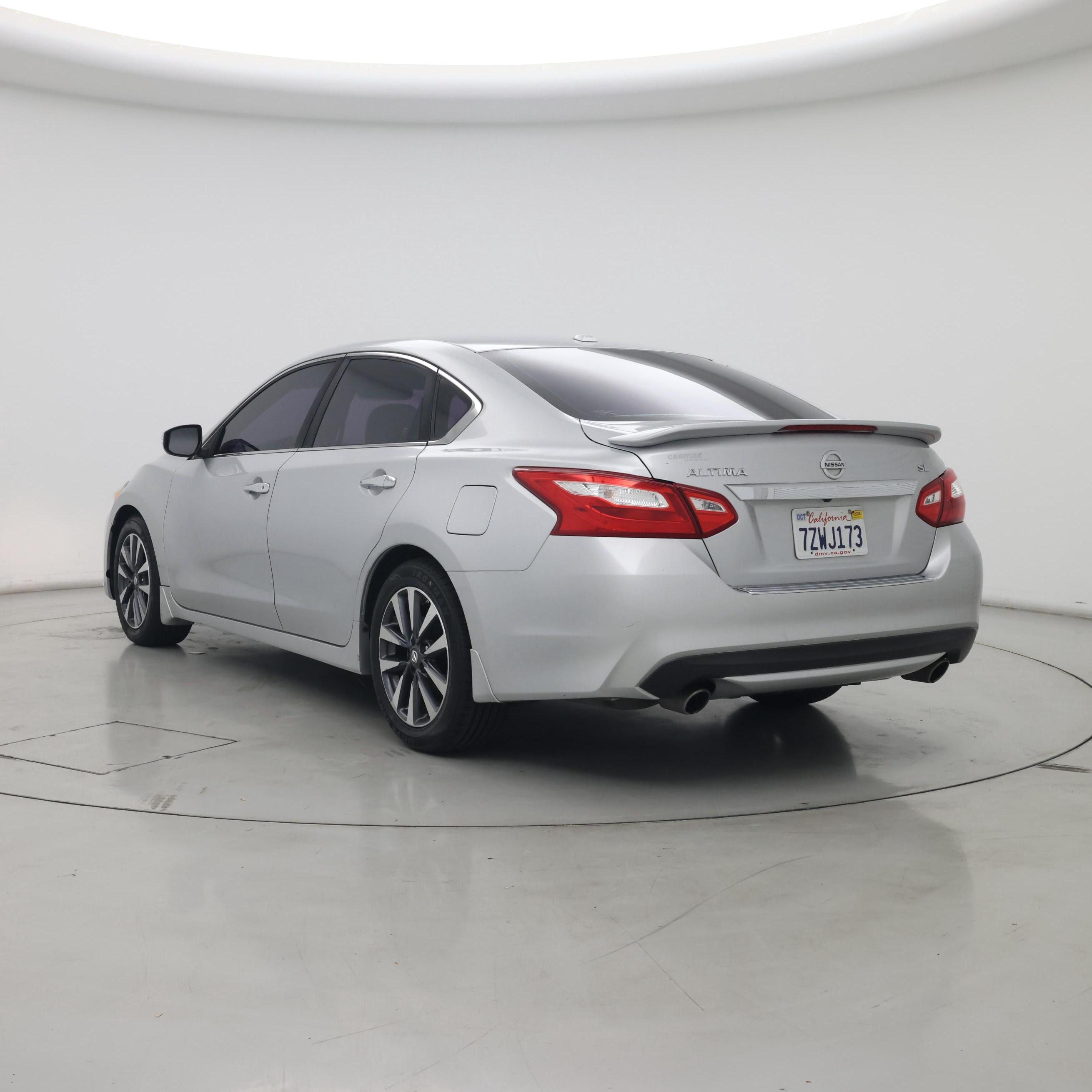 Thumbnail: 2016 Nissan Altima - 2