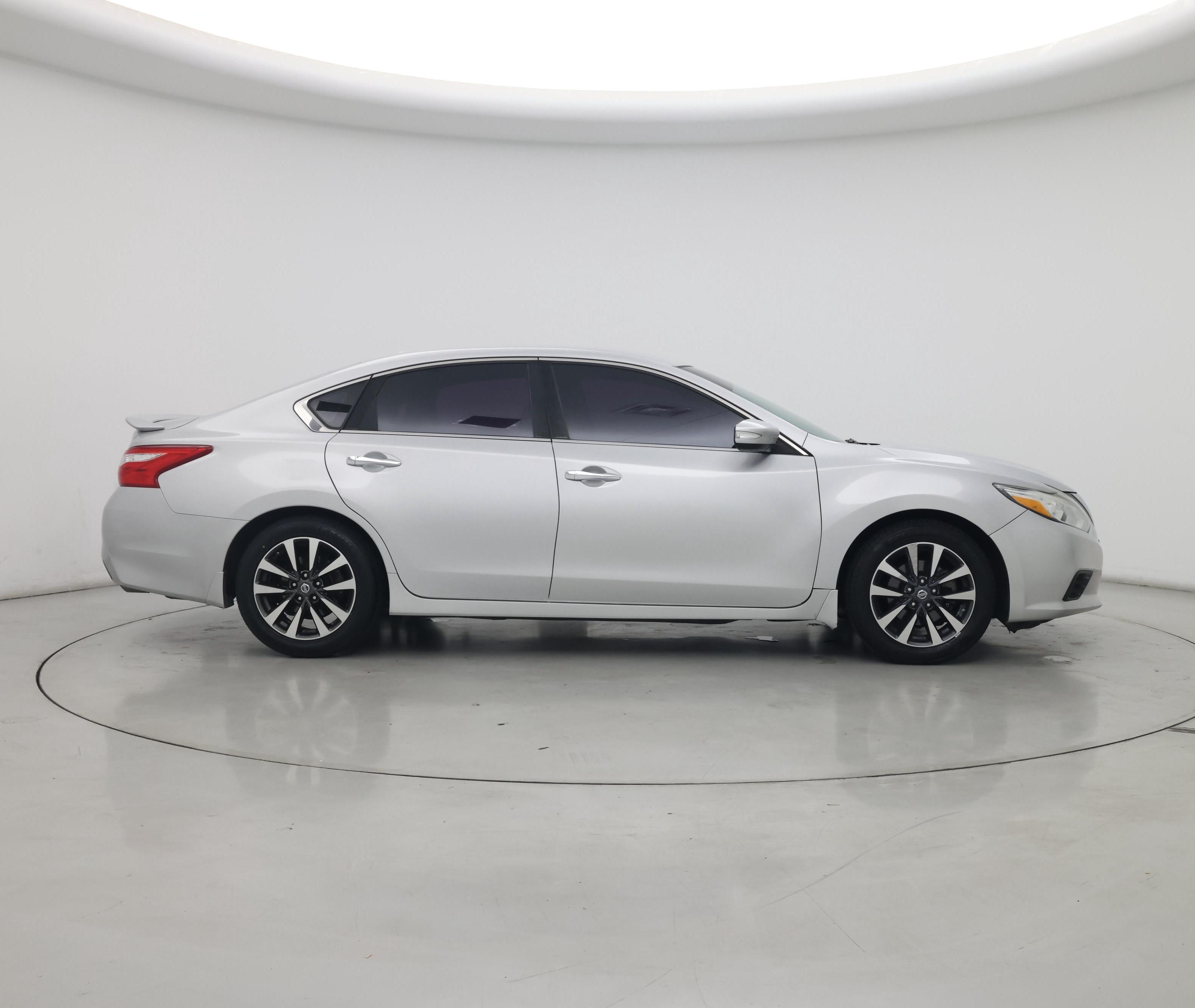 Thumbnail: 2016 Nissan Altima - 7