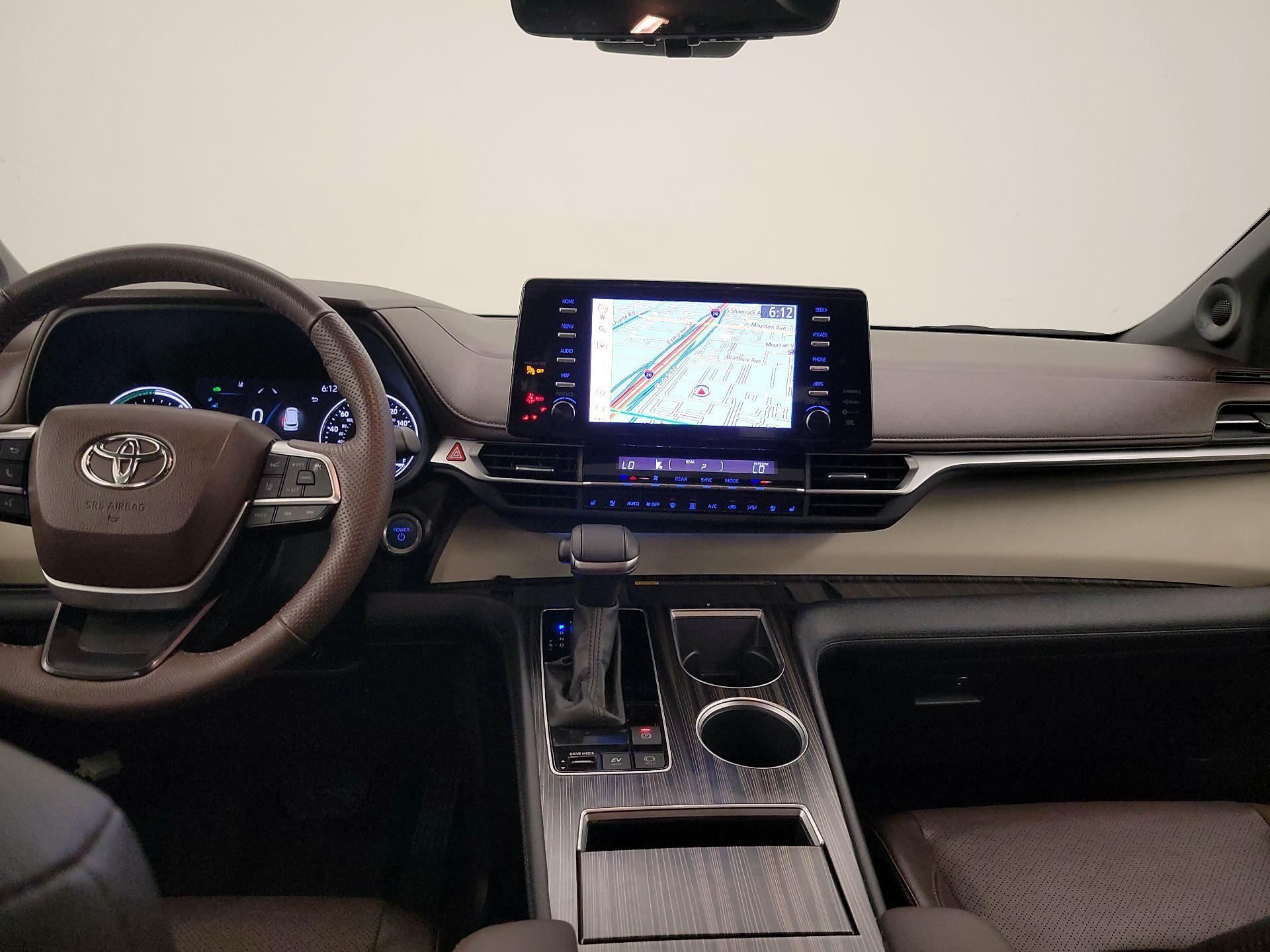 Thumbnail: 2024 Toyota Sienna - 9