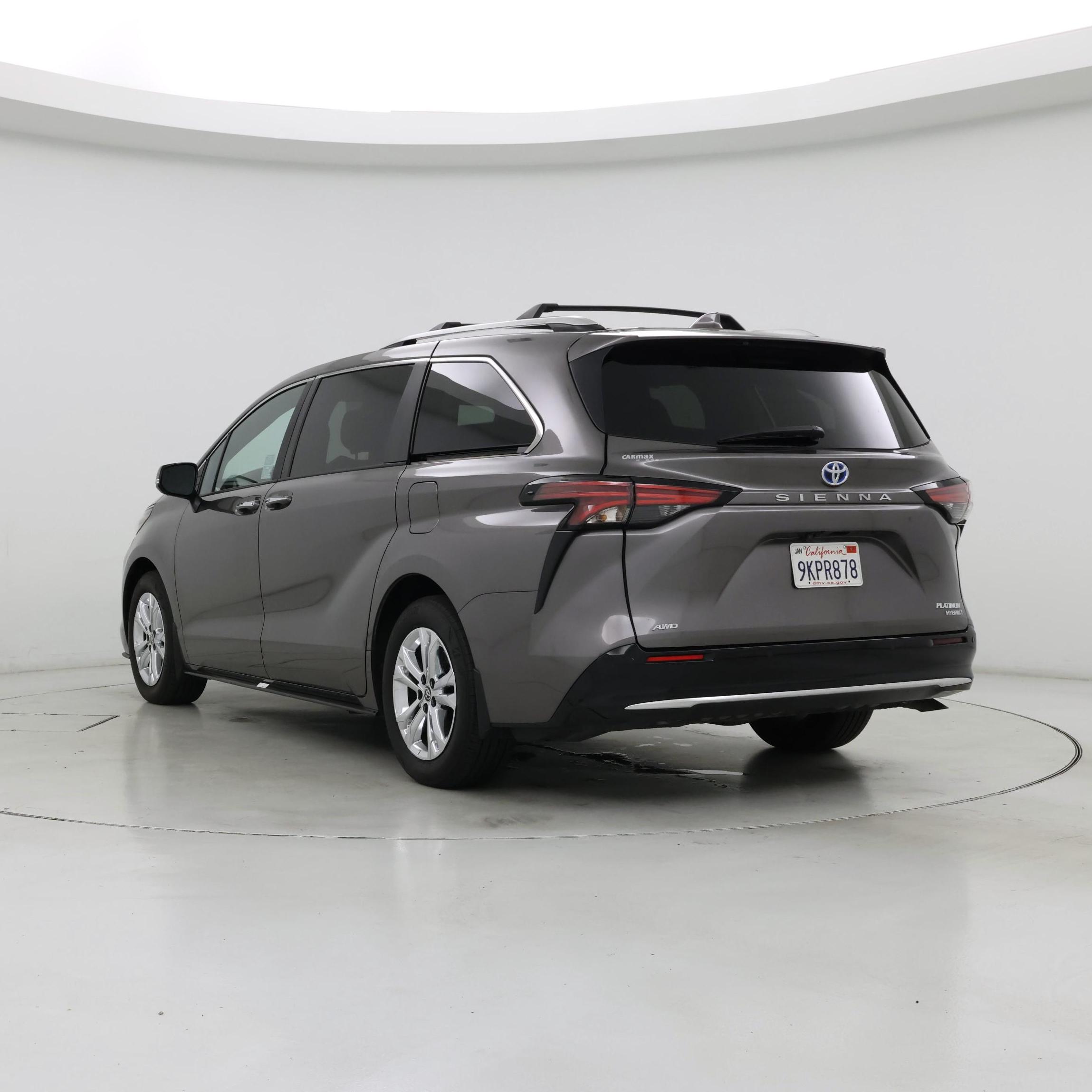 Thumbnail: 2024 Toyota Sienna - 2