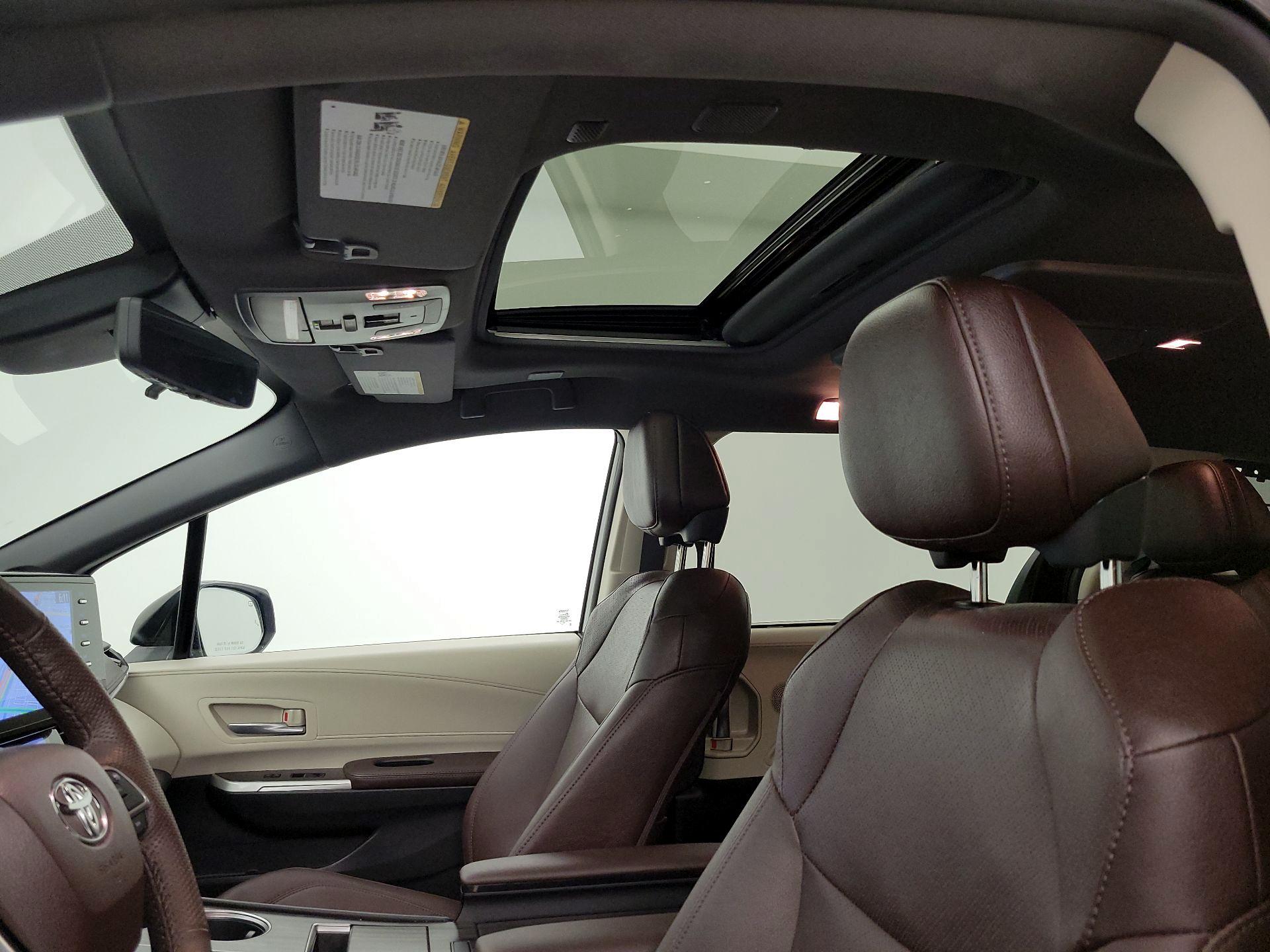 Thumbnail: 2024 Toyota Sienna - 20