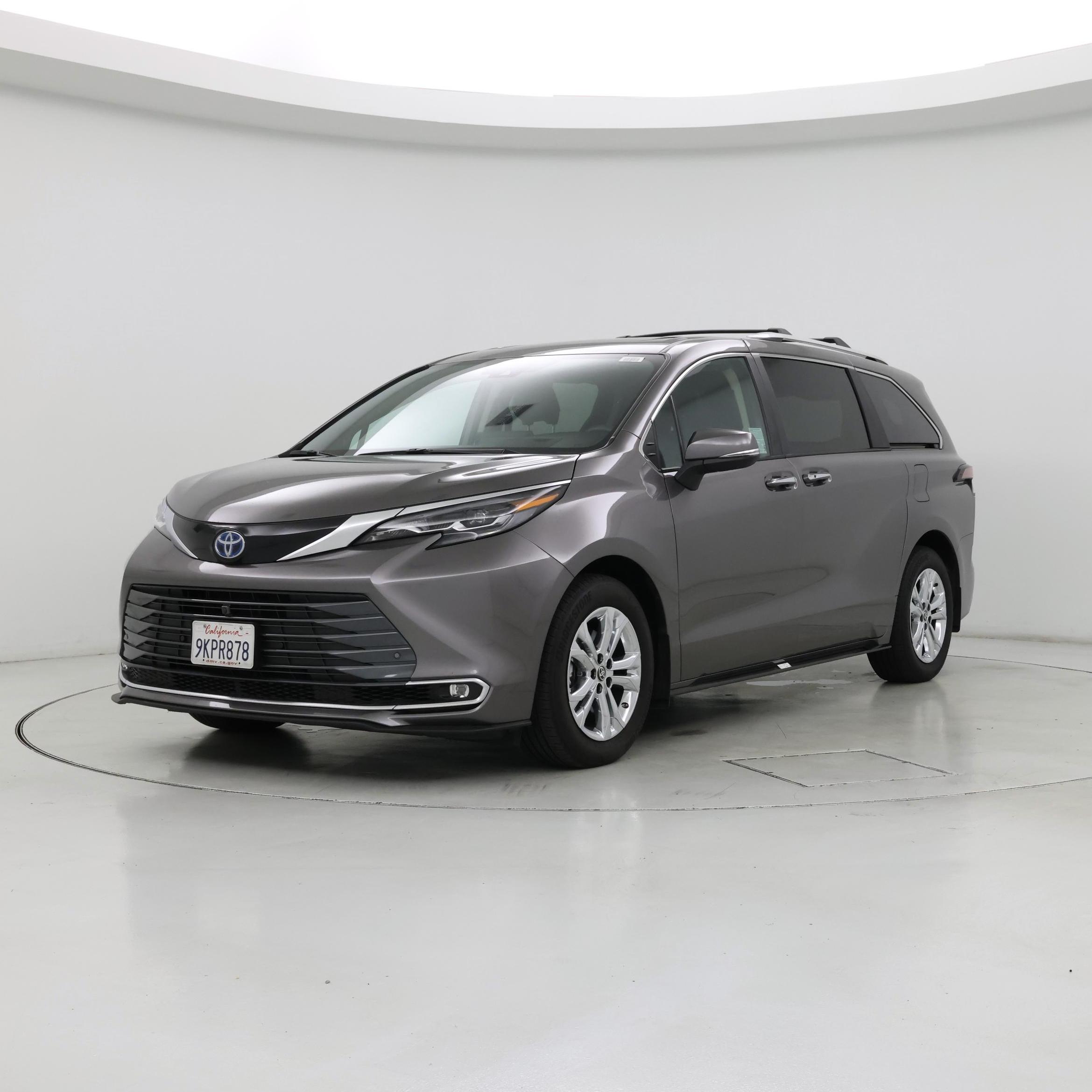 Thumbnail: 2024 Toyota Sienna - 4