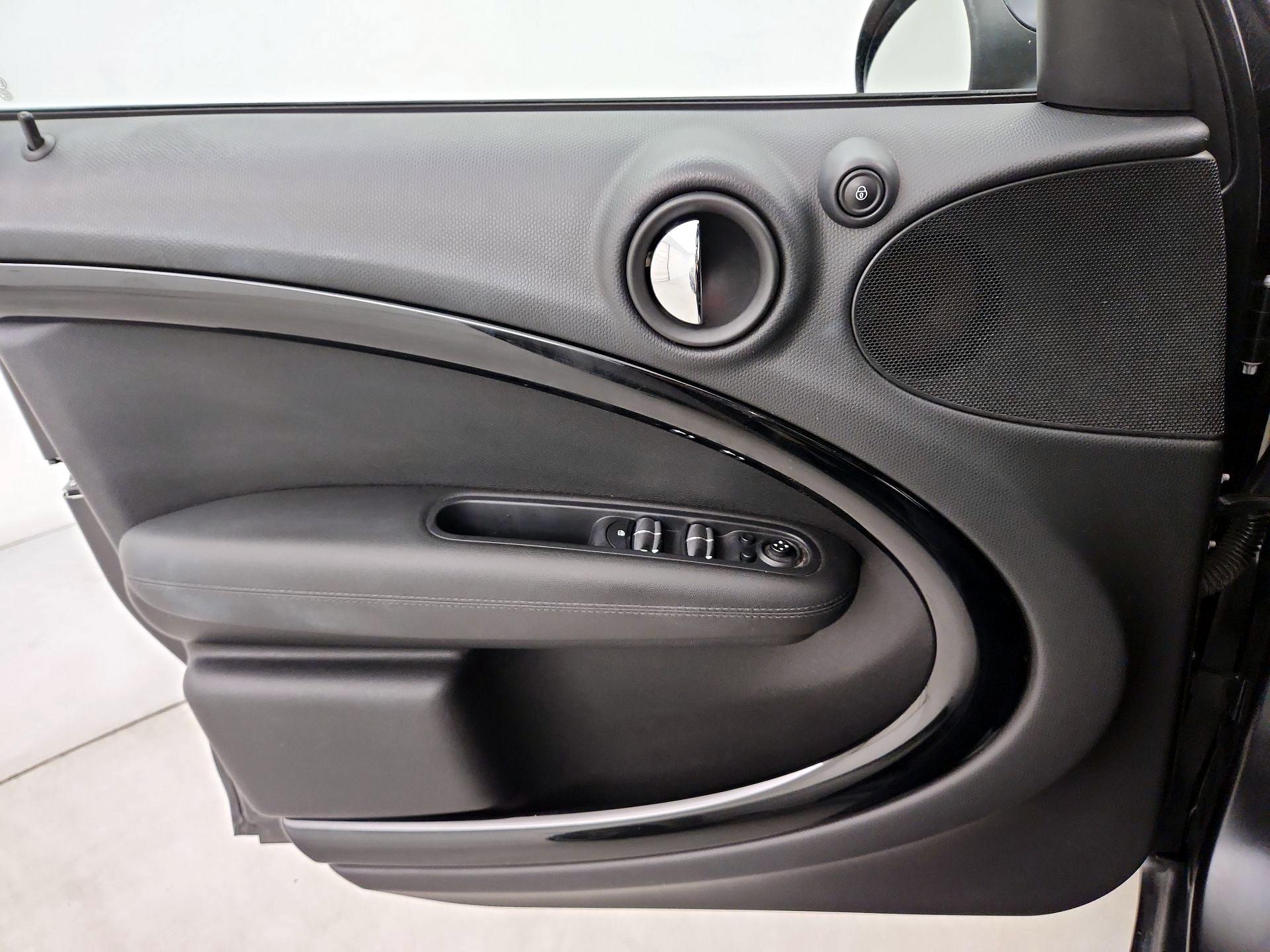 Thumbnail: 2014 MINI Cooper Countryman - 12