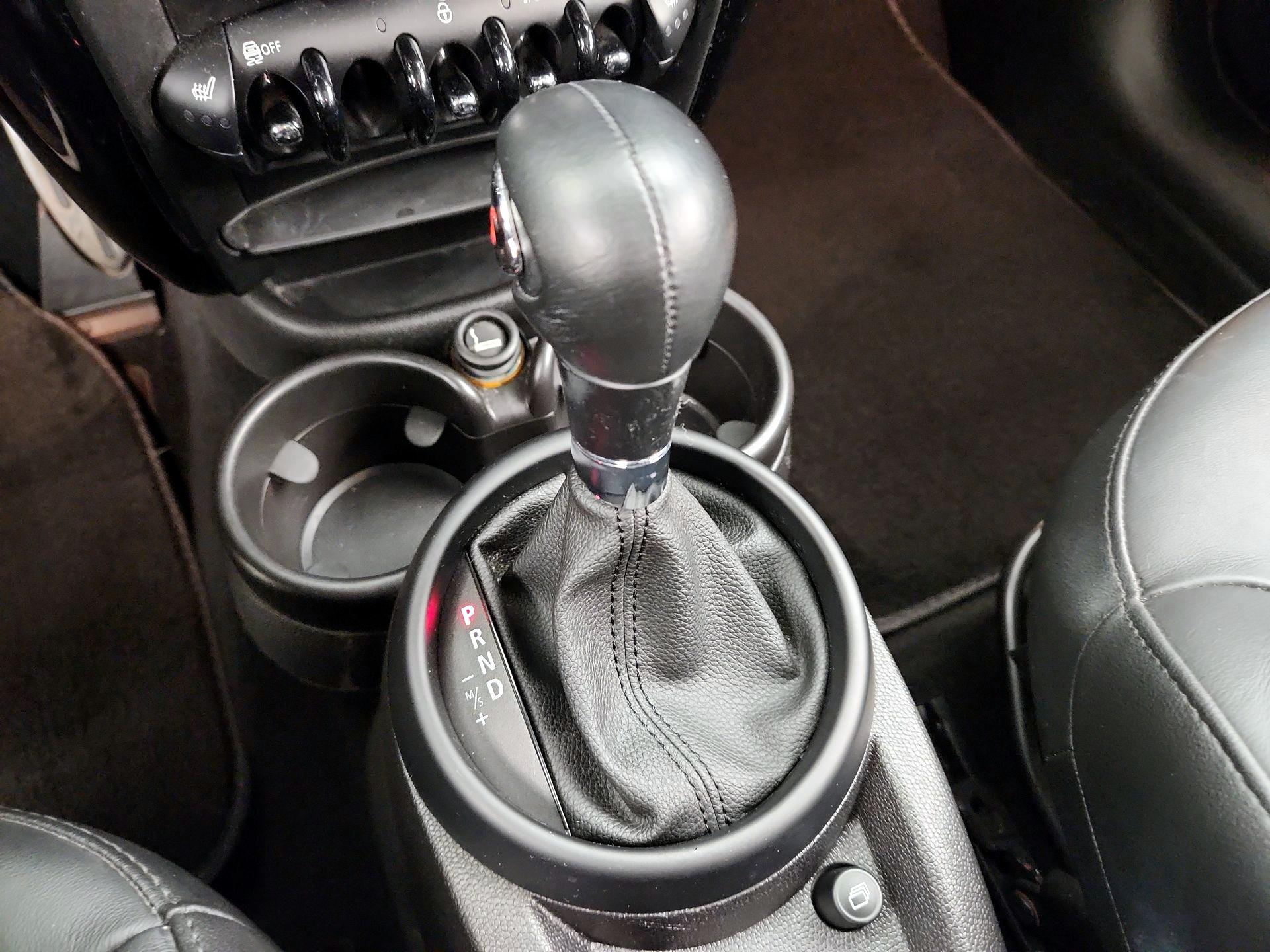 Thumbnail: 2014 MINI Cooper Countryman - 16