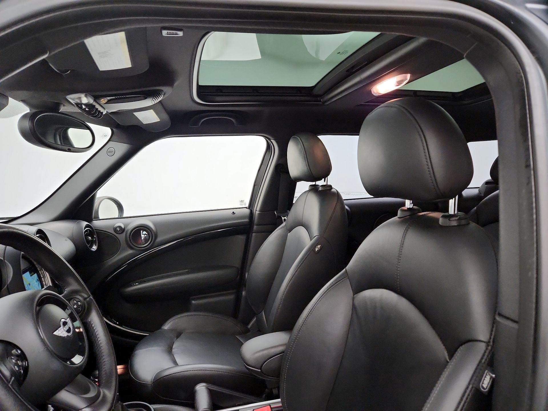 Thumbnail: 2014 MINI Cooper Countryman - 18