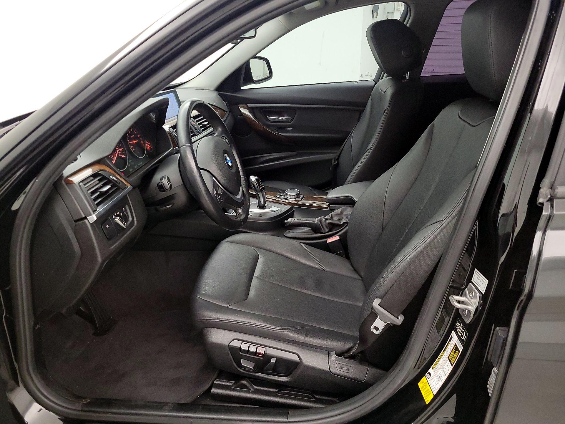 Thumbnail: 2015 BMW 3 Series - 11