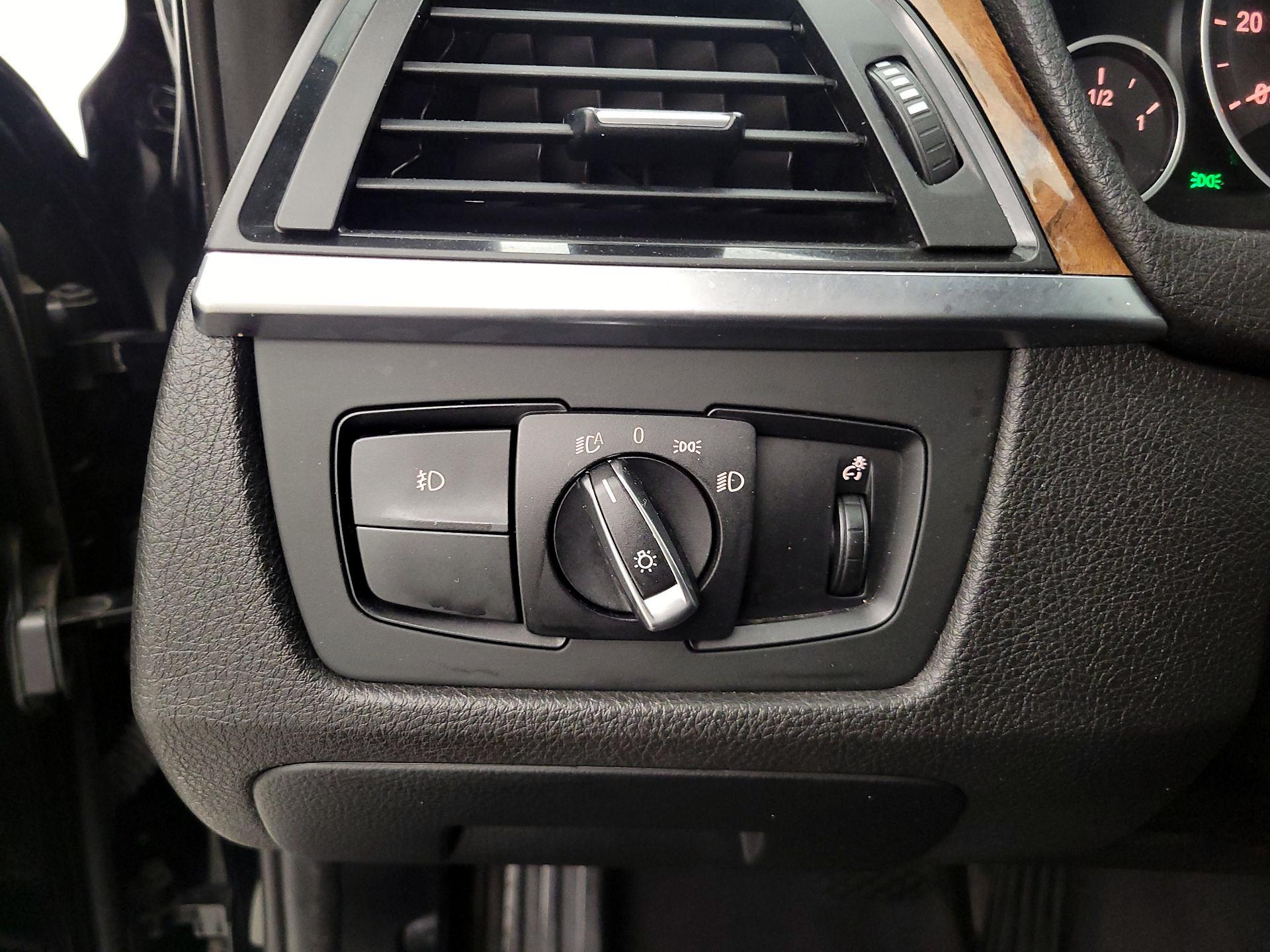 Thumbnail: 2015 BMW 3 Series - 13