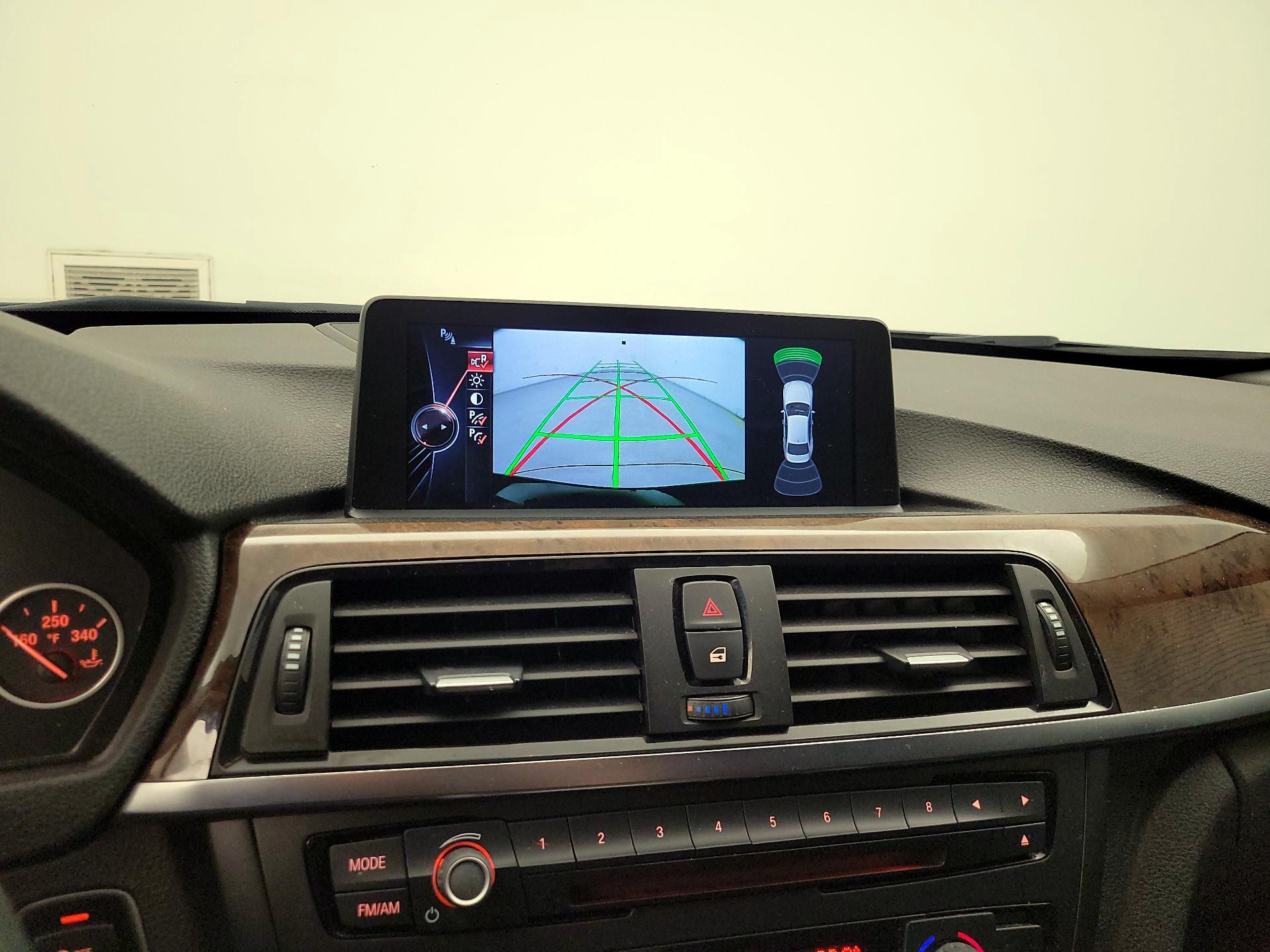 Thumbnail: 2015 BMW 3 Series - 15