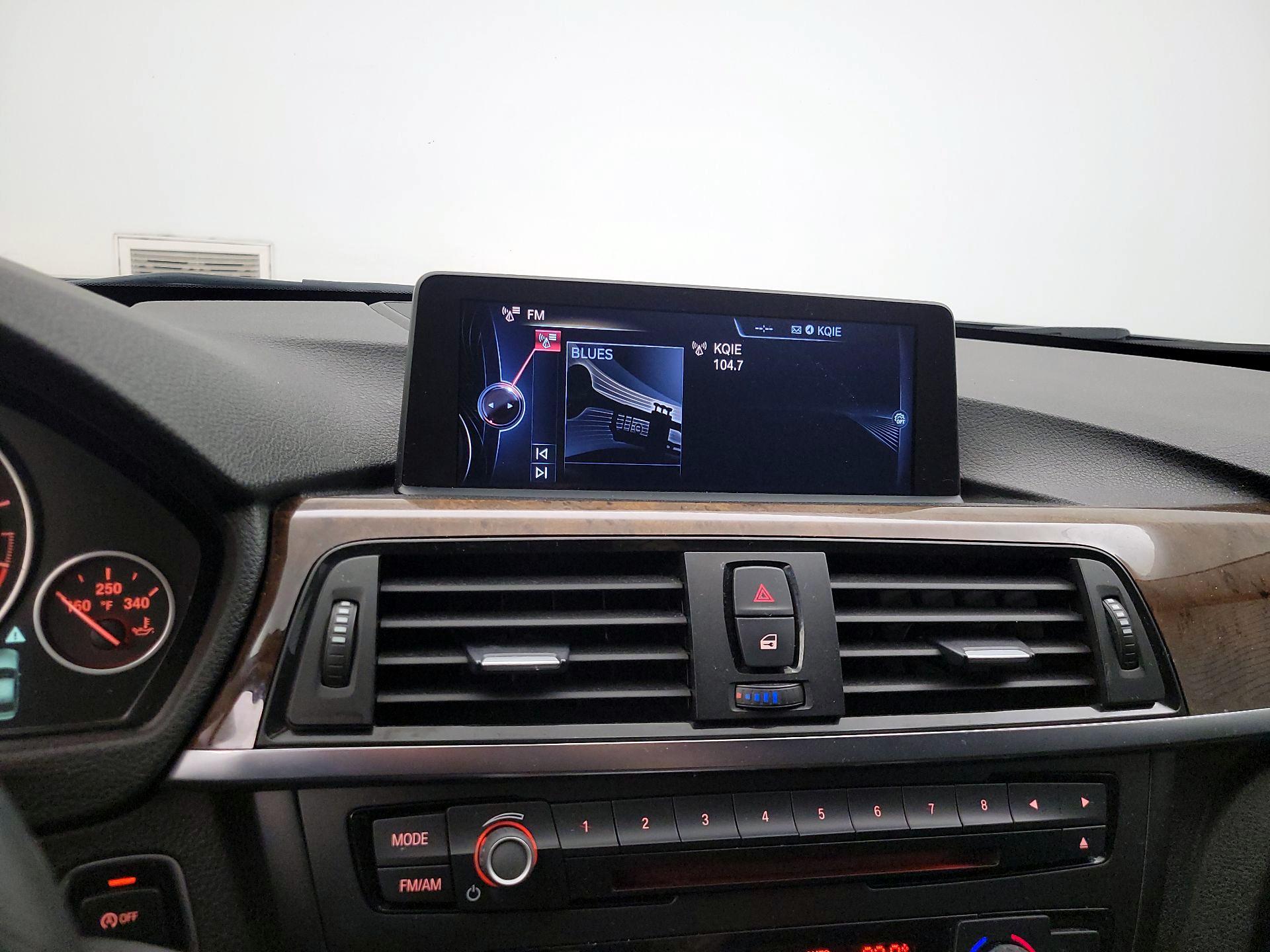 Thumbnail: 2015 BMW 3 Series - 16