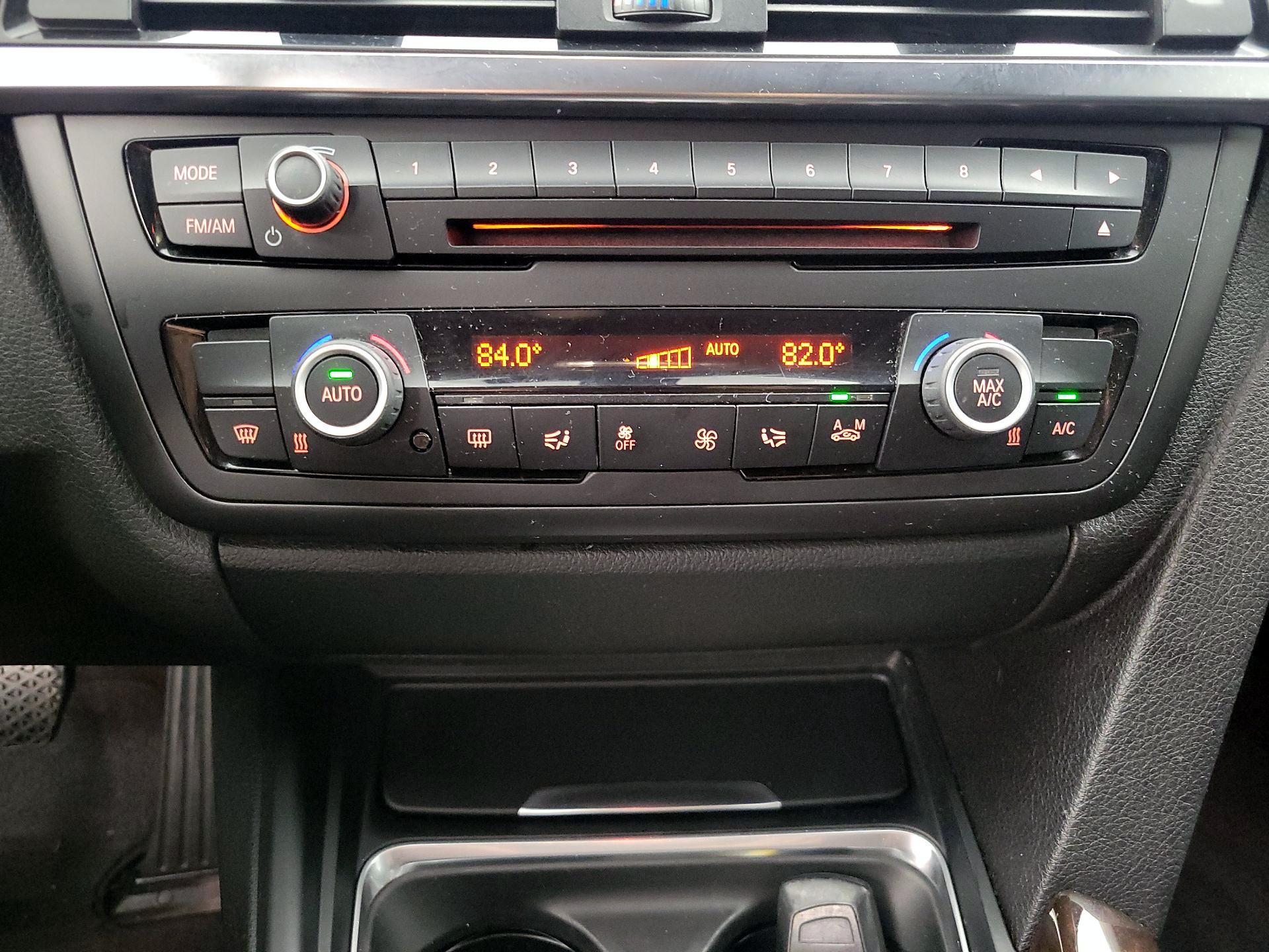 Thumbnail: 2015 BMW 3 Series - 17