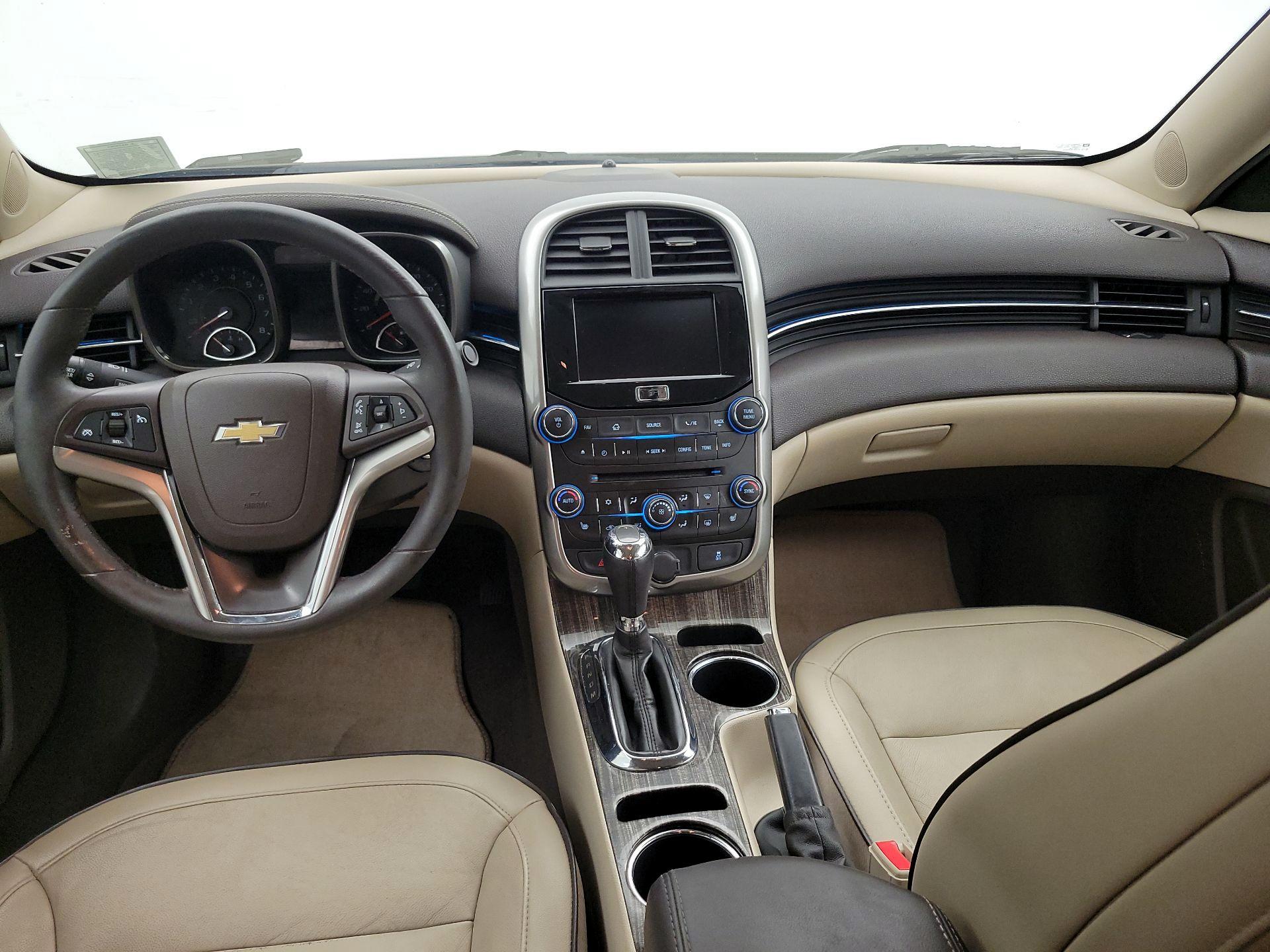 Thumbnail: 2016 Chevrolet Malibu - 9
