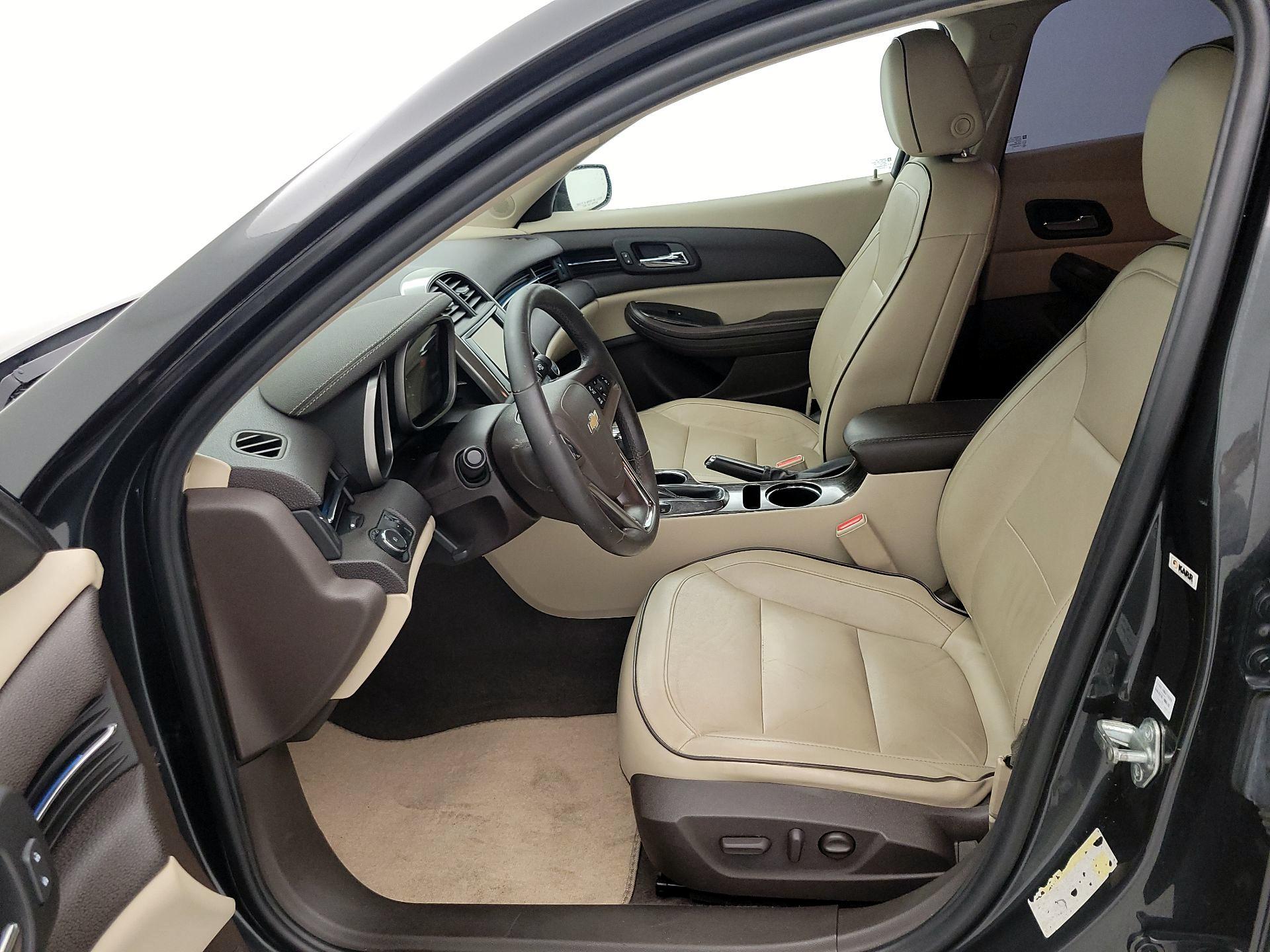 Thumbnail: 2016 Chevrolet Malibu - 11