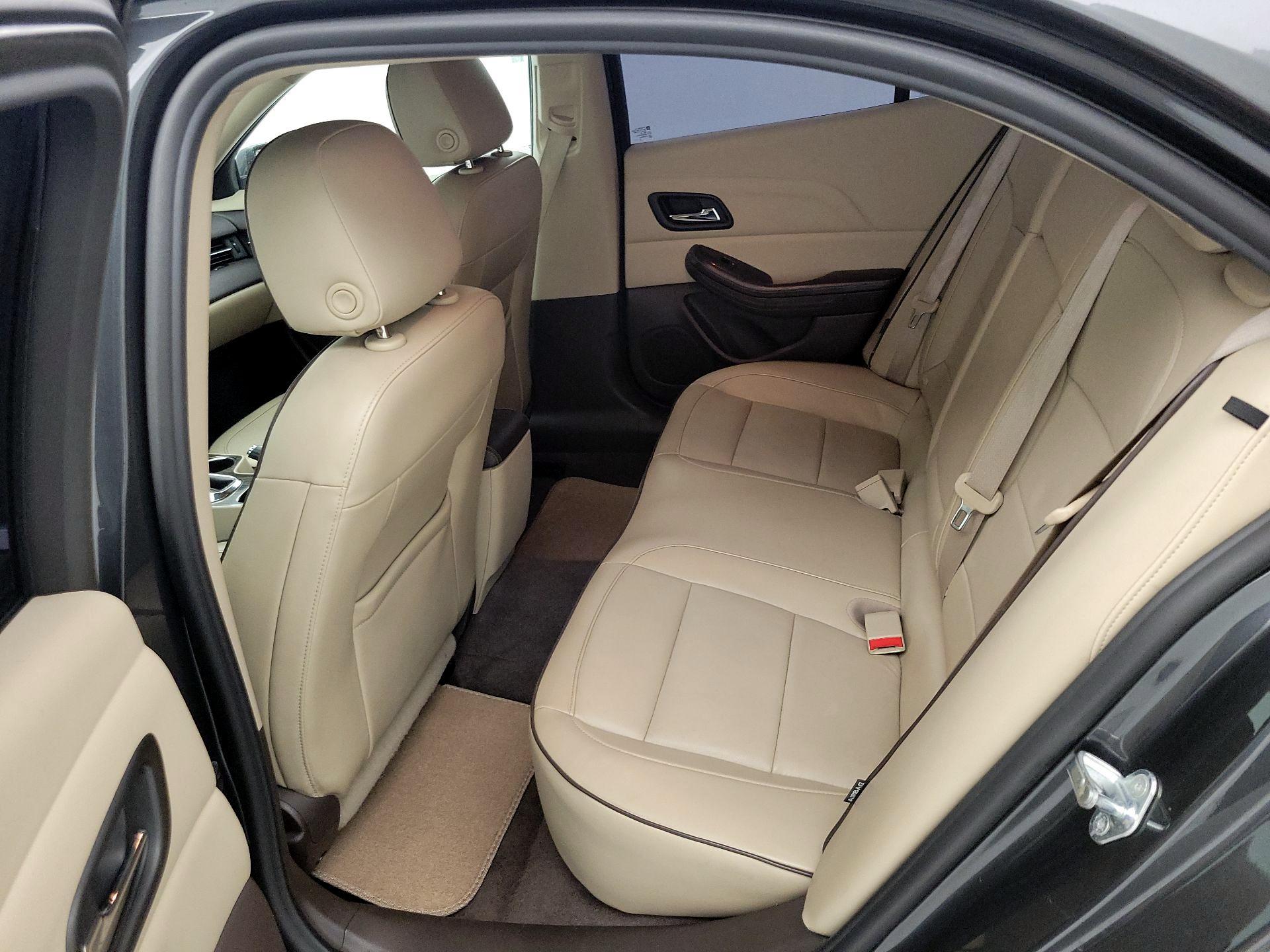 Thumbnail: 2016 Chevrolet Malibu - 17