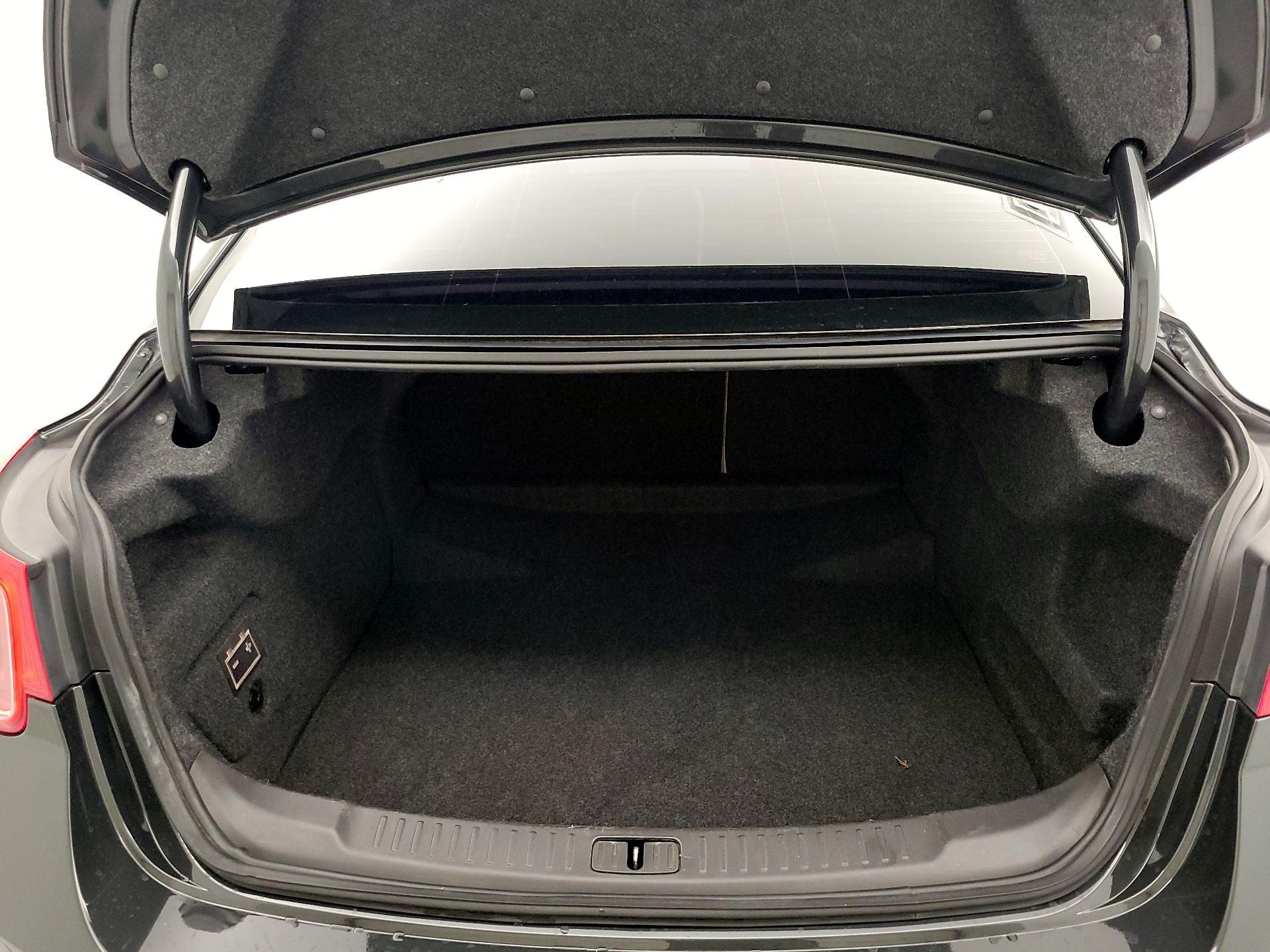 Thumbnail: 2016 Chevrolet Malibu - 18