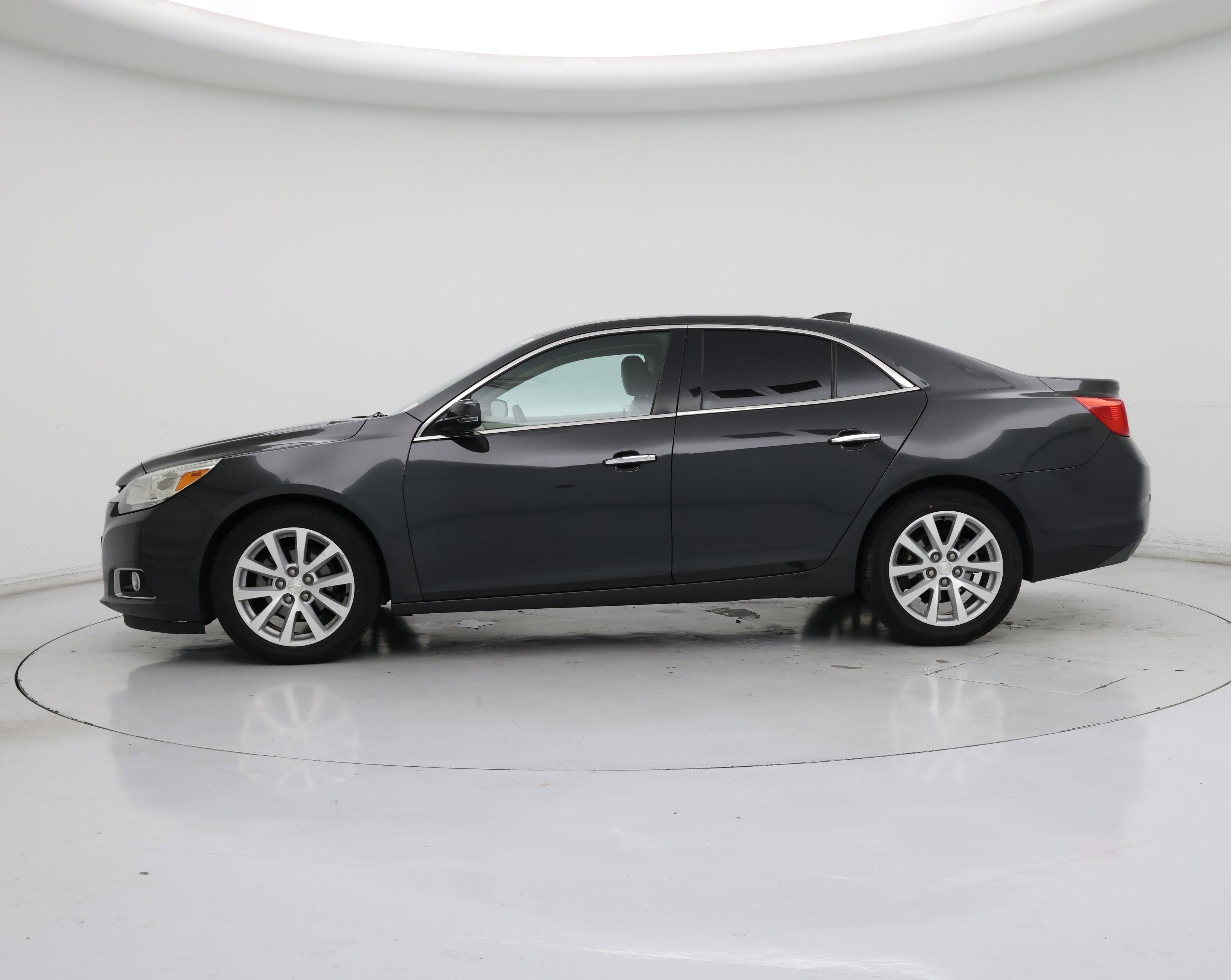 Thumbnail: 2016 Chevrolet Malibu - 3