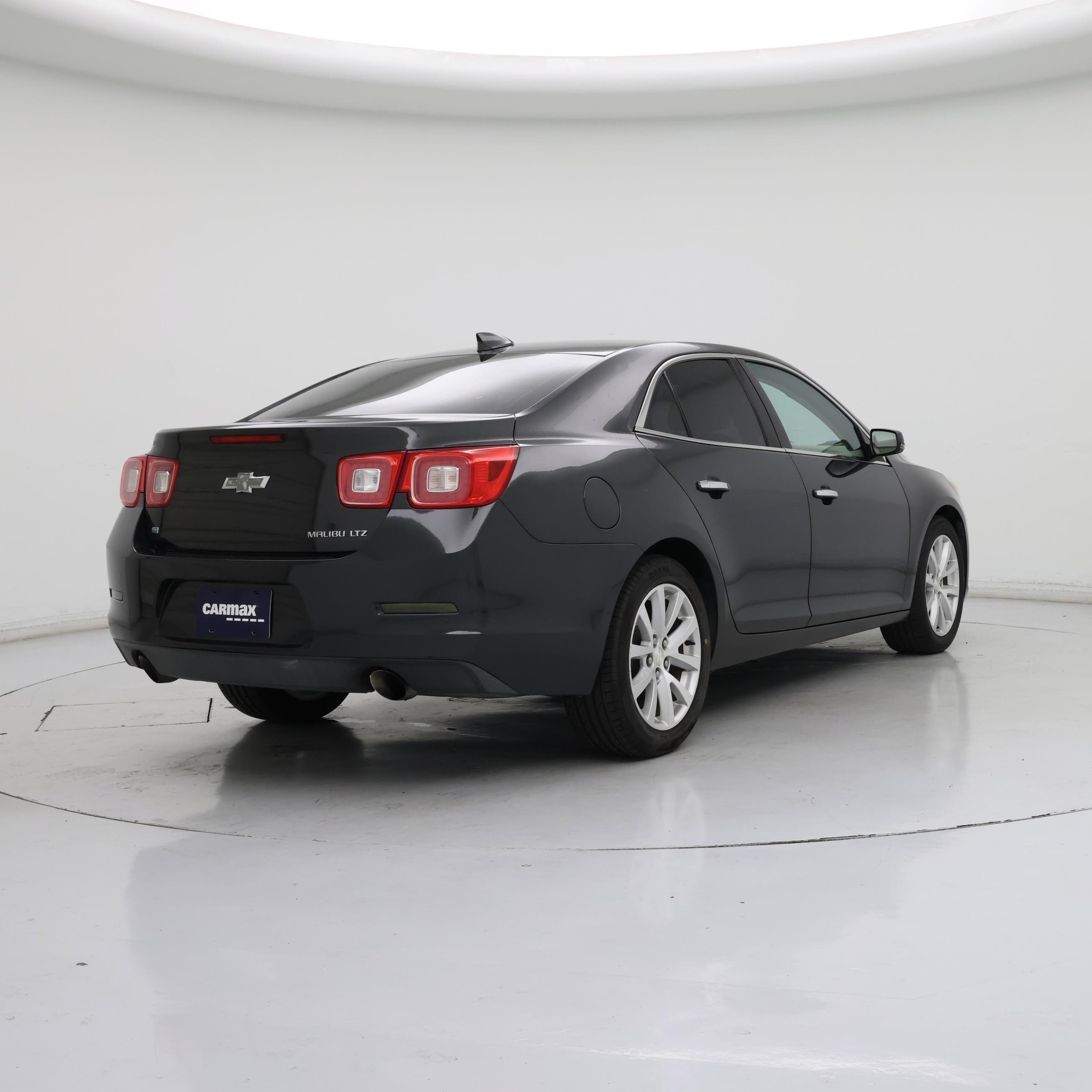 Thumbnail: 2016 Chevrolet Malibu - 8