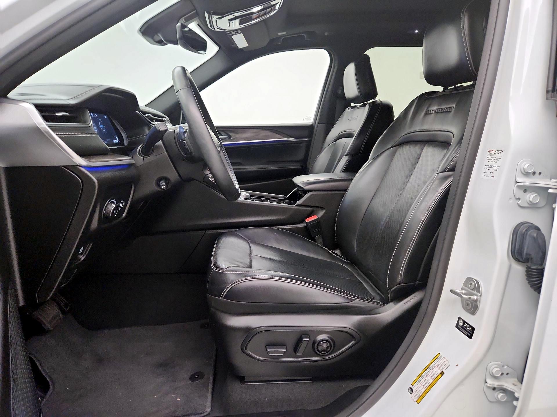 Thumbnail: 2022 Jeep Grand Cherokee - 11