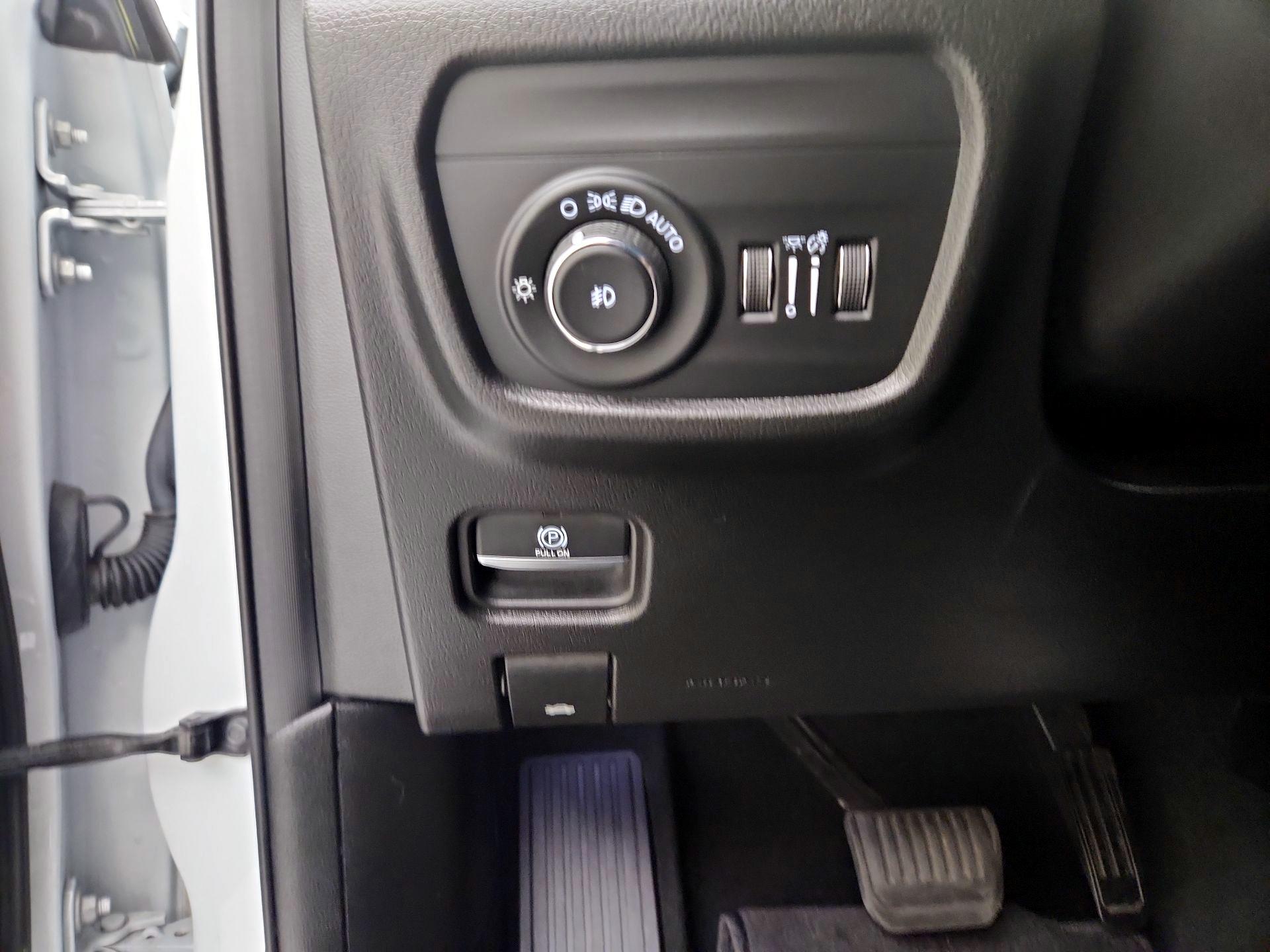 Thumbnail: 2022 Jeep Grand Cherokee - 13