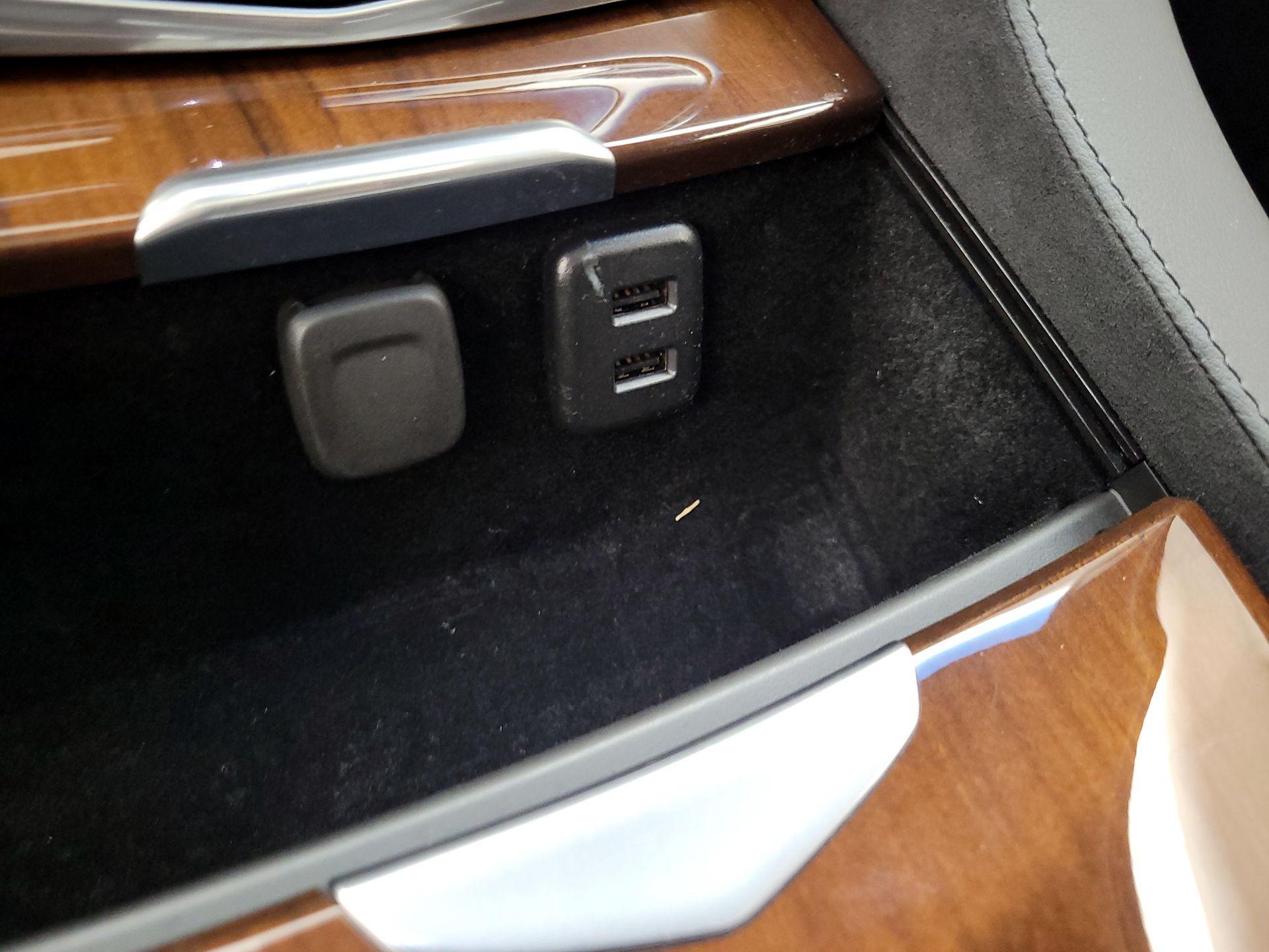 Thumbnail: 2019 Cadillac Escalade - 18