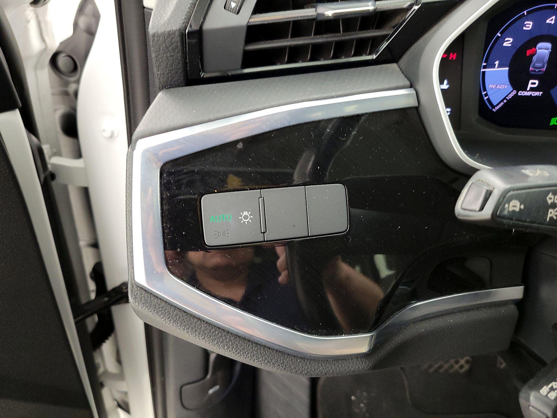 Thumbnail: 2021 Audi Q3 - 13