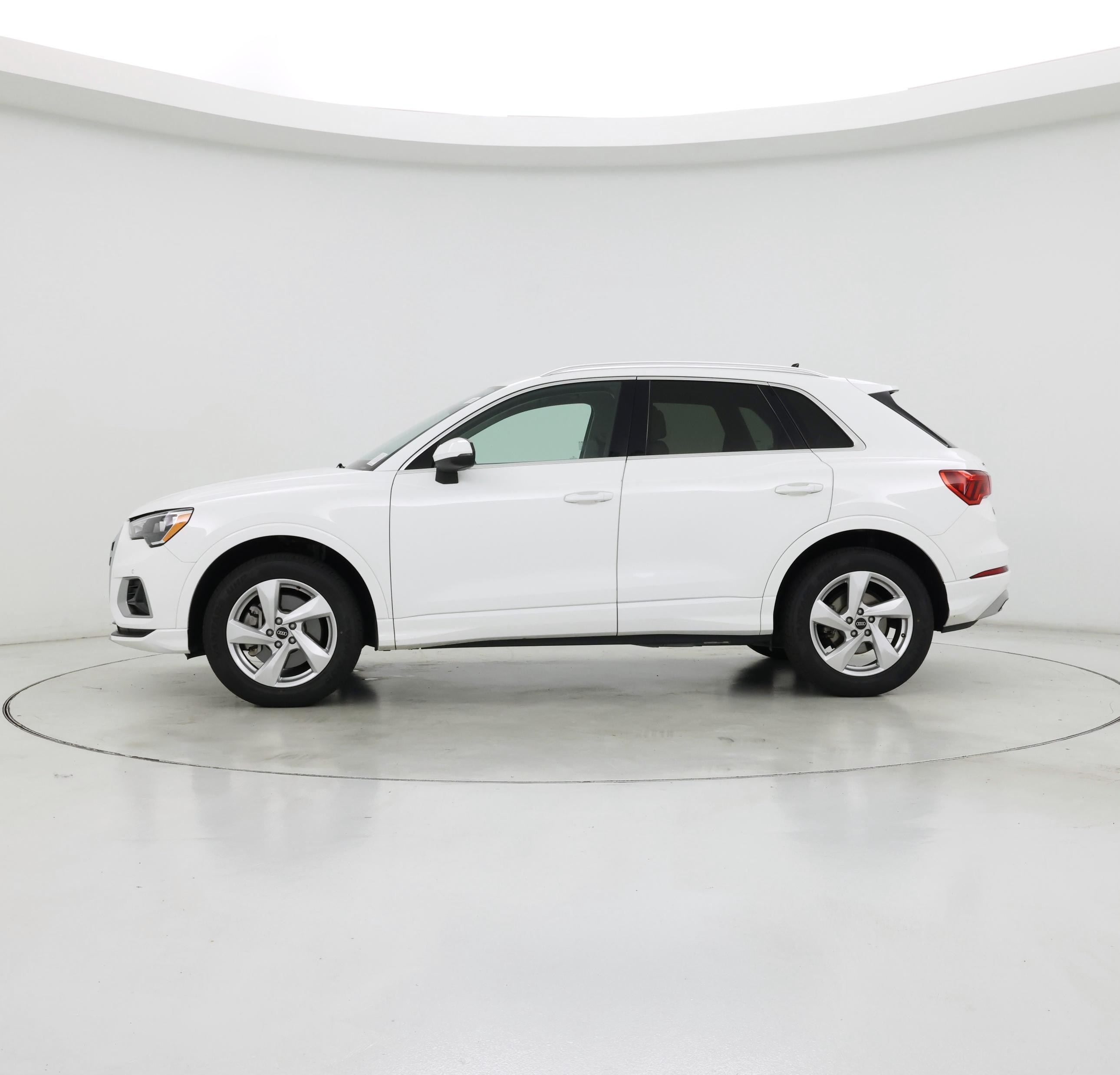 Thumbnail: 2021 Audi Q3 - 3