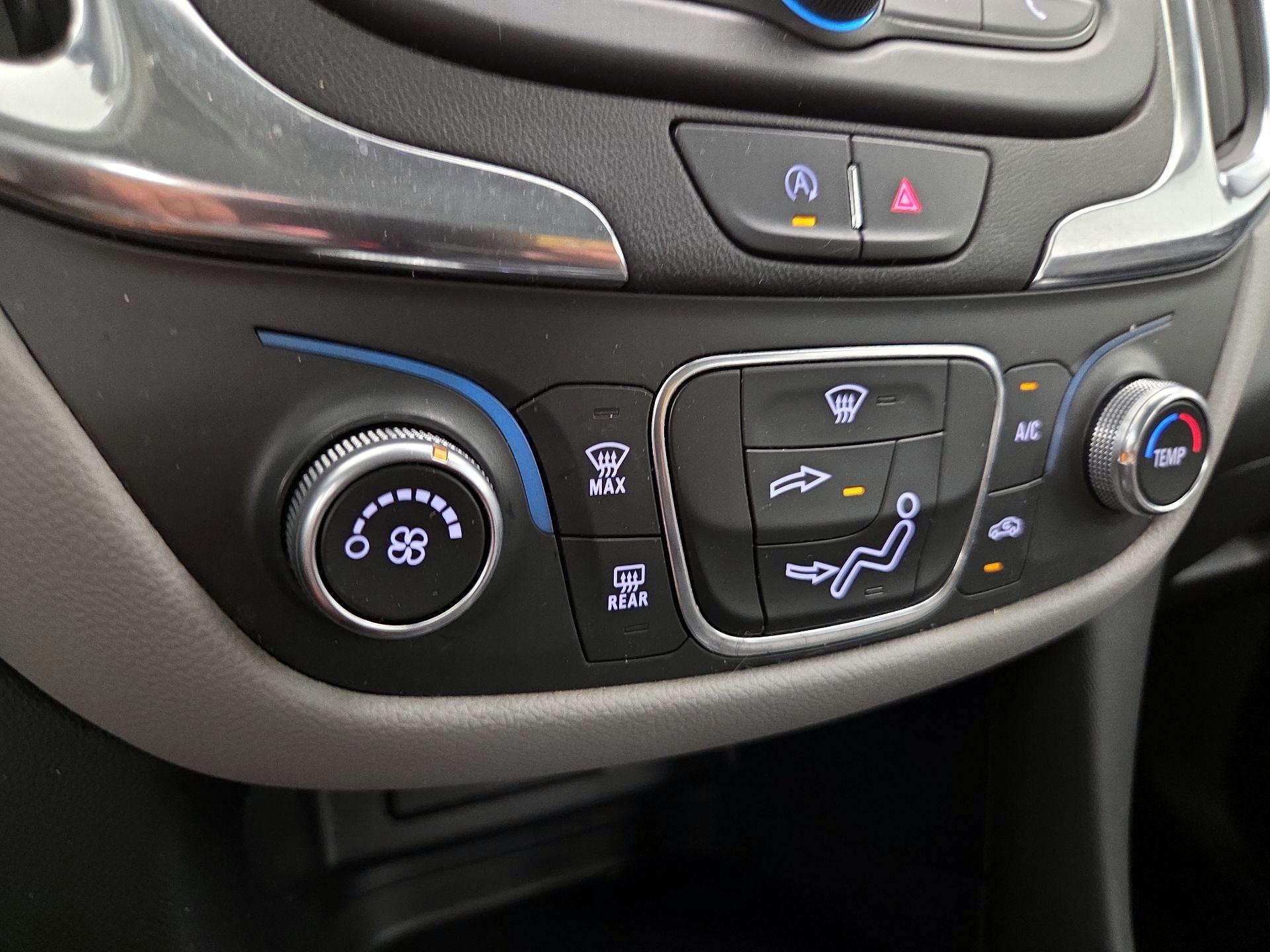 Thumbnail: 2022 Chevrolet Equinox - 16