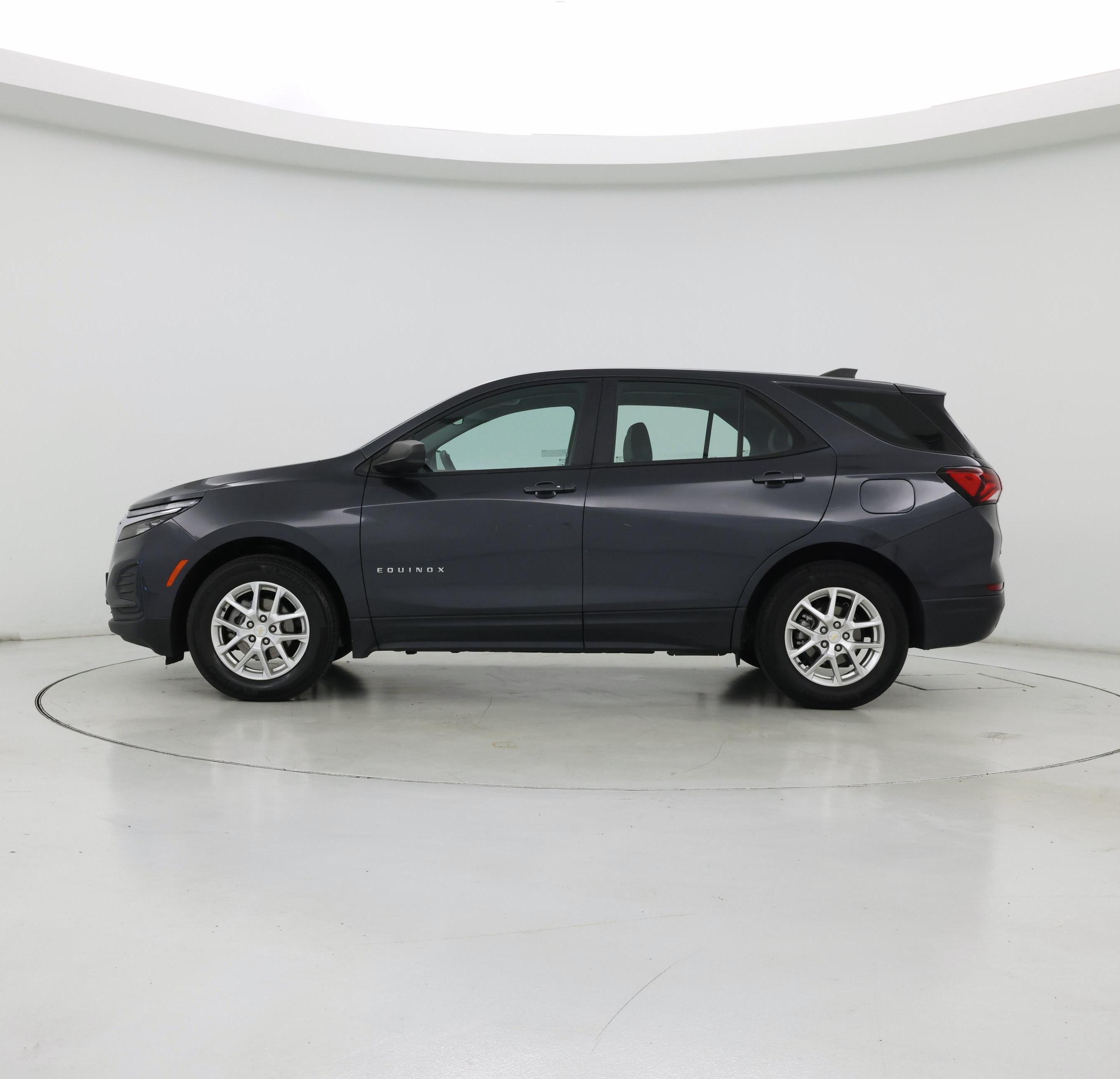 Thumbnail: 2022 Chevrolet Equinox - 3