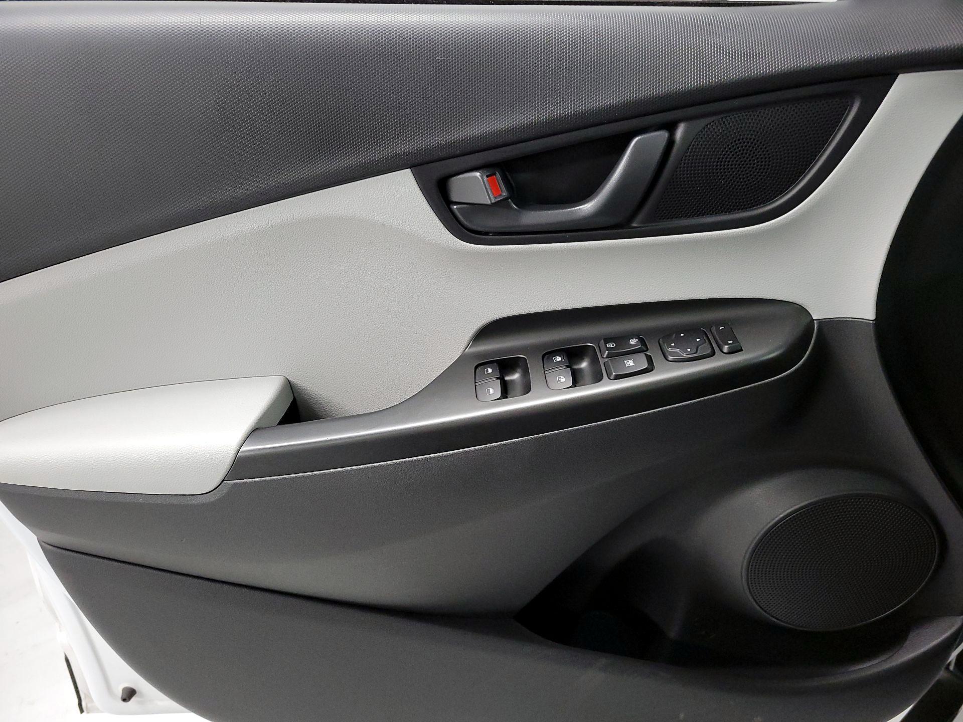 Thumbnail: 2023 Hyundai Kona - 12