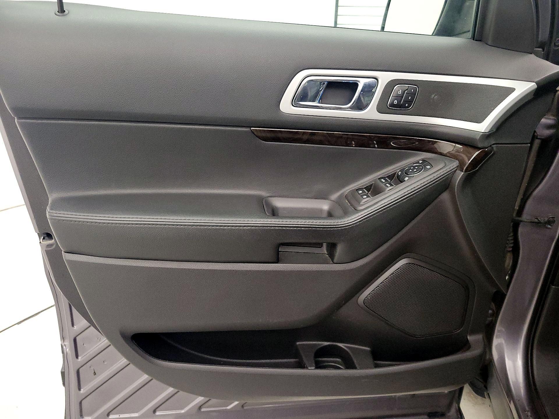 Thumbnail: 2014 Ford Explorer - 12