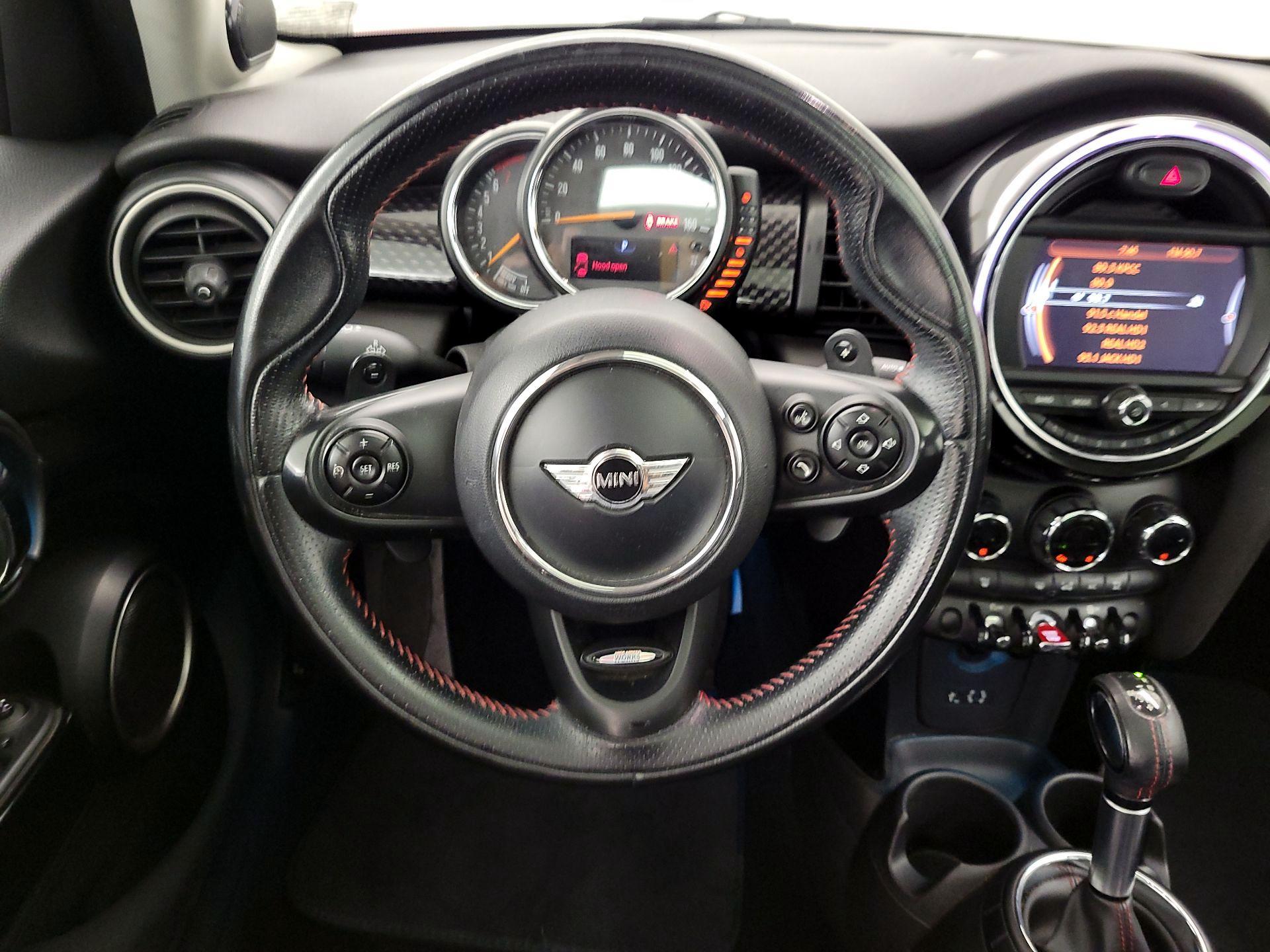 Thumbnail: 2015 MINI Cooper Hardtop - 10